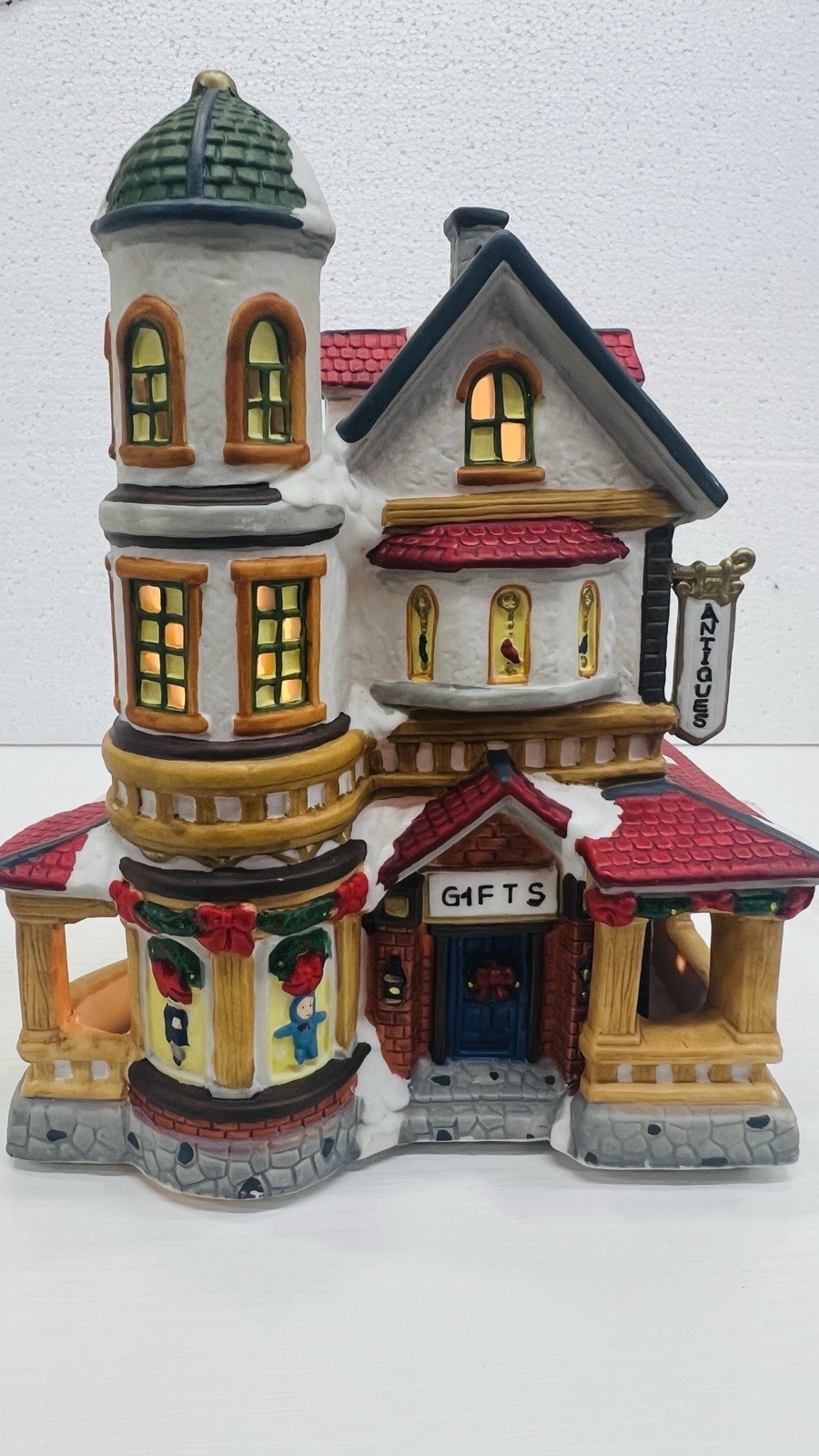 Copperfield Keepsake “Gifts & Antiques” Porcelain Lighted House Excellent 