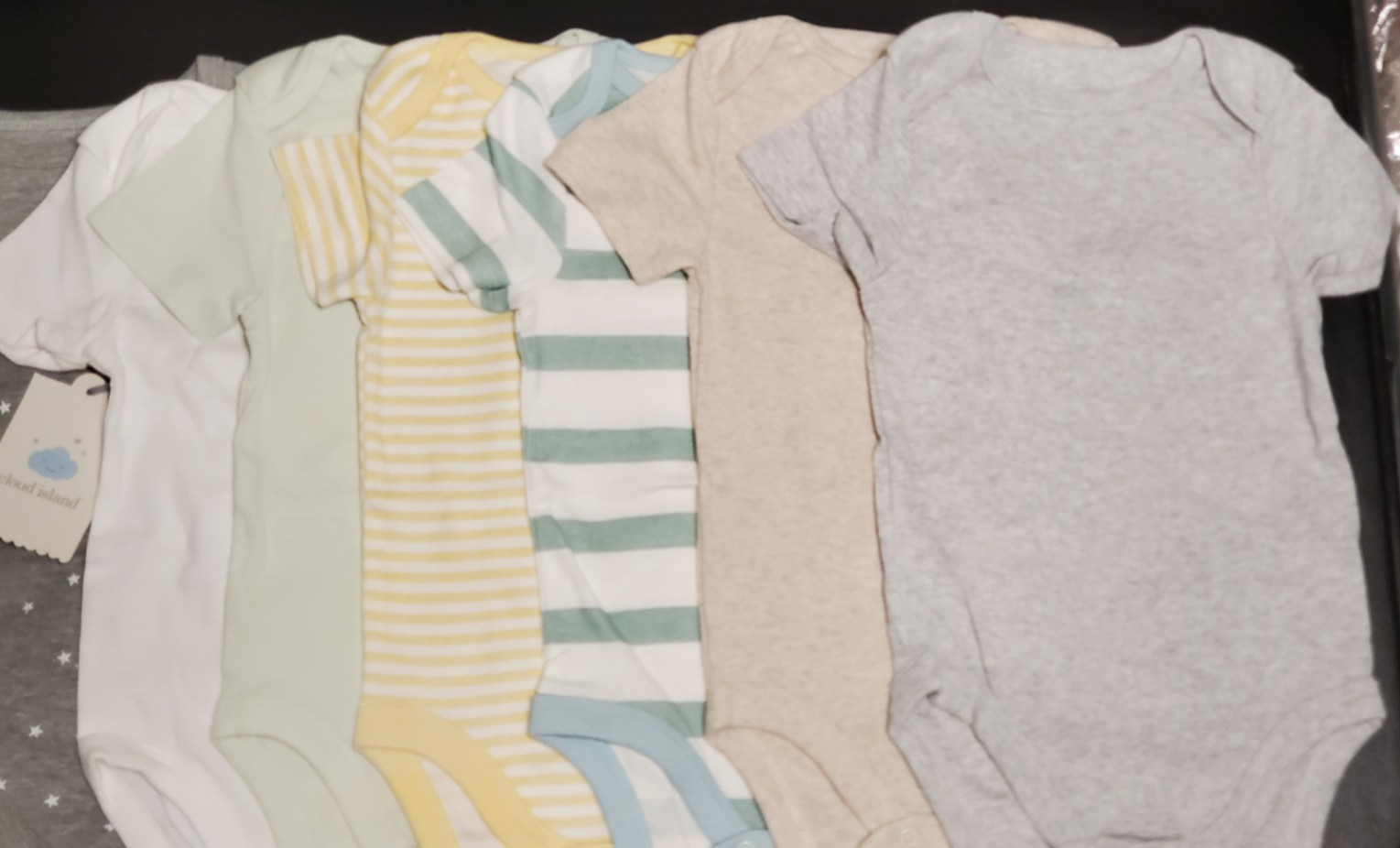 Cloud Island Unisex Baby 12M Short Sleeve Bodysuits LOT of 7 Pieces - NEW W/TAGS Cloud Island Unisex Baby 12M Short Sleeve Bodysuits LOT of 7 Pieces - NEW W/TAGS