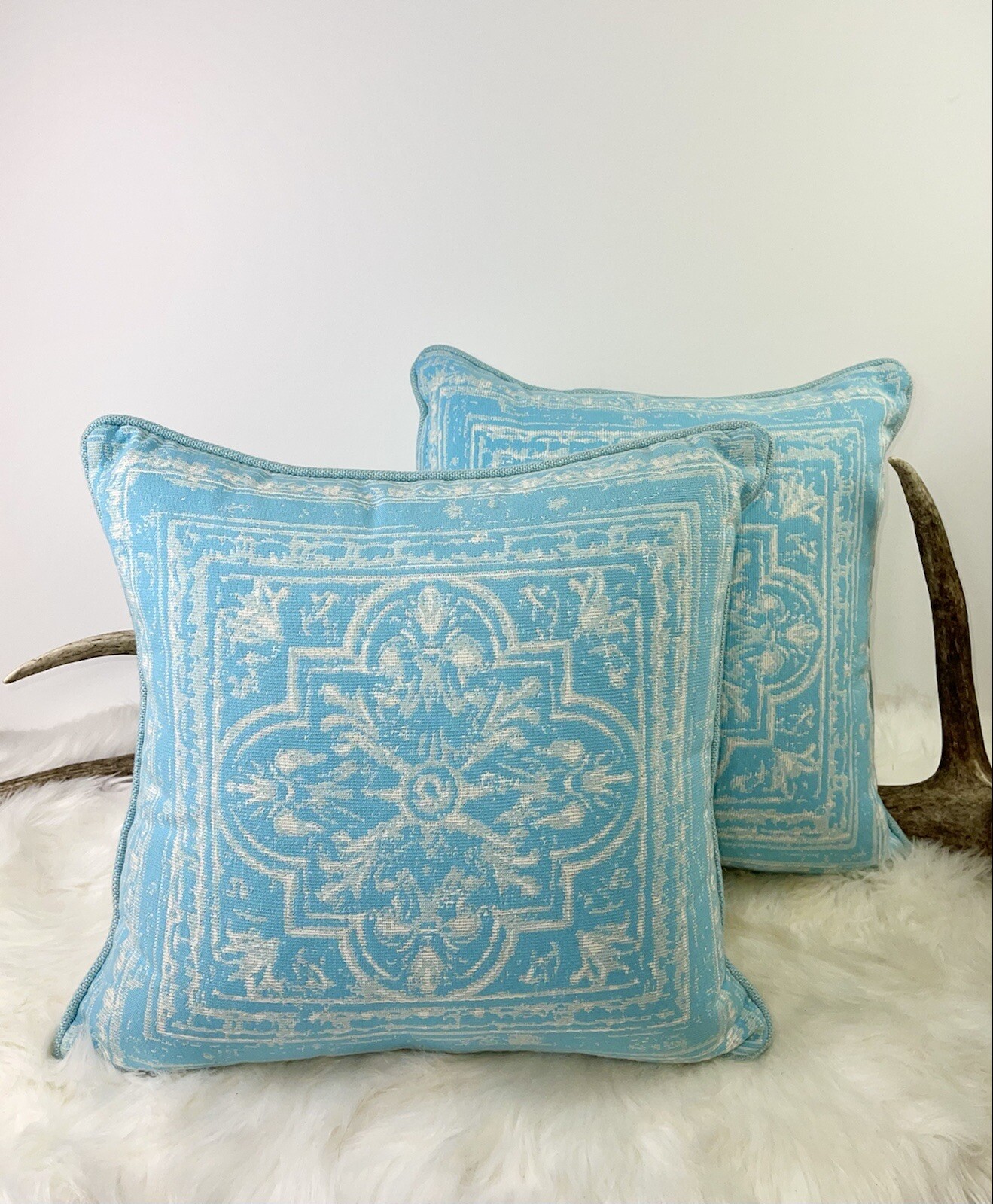 2 Restoration Hardware Blue Quatrefoil Pool Medallion Outdoor Throw Pillows RARE