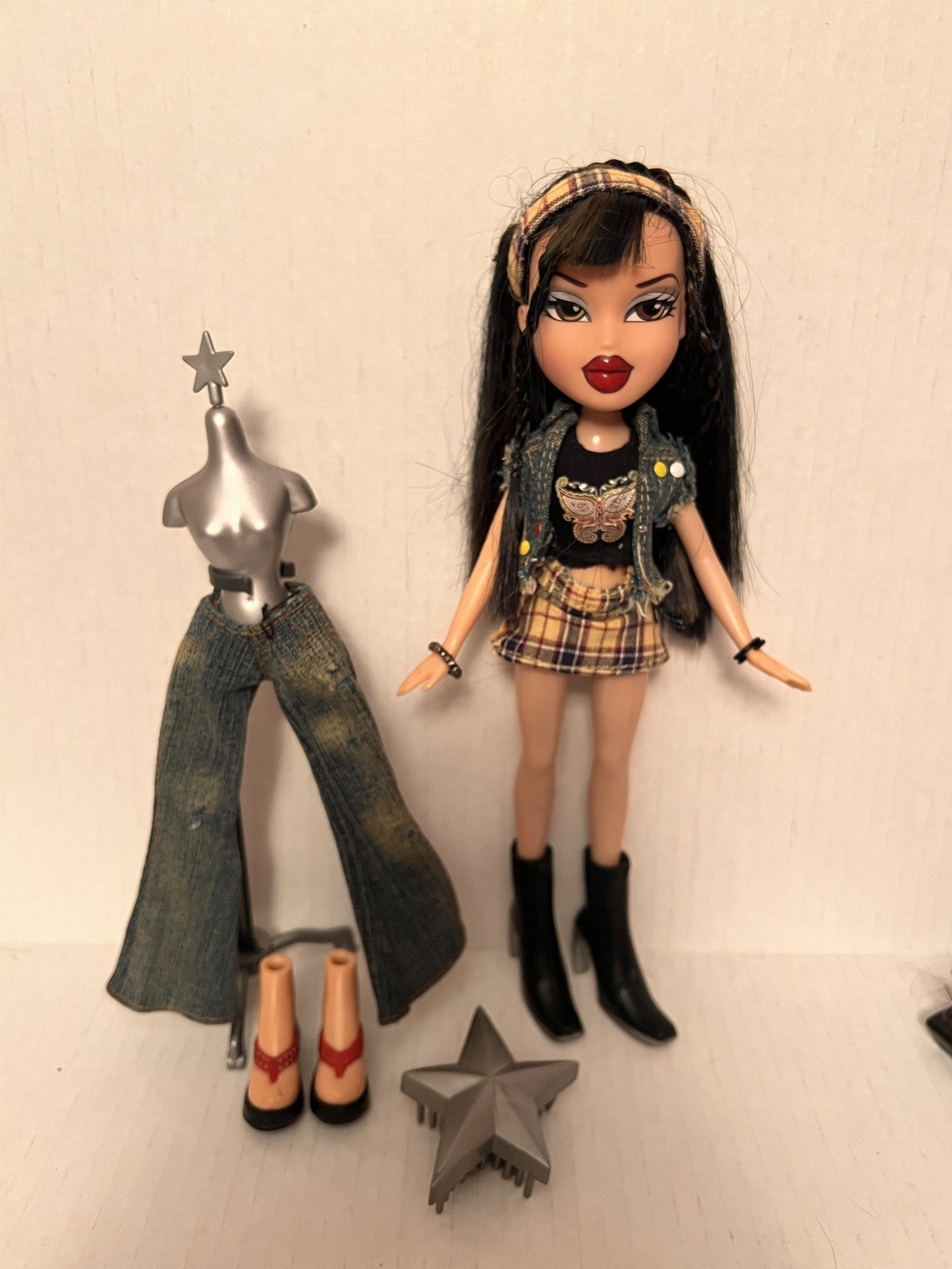 2003 Bratz Style It Jade, Not Packaged Complete 2003 Bratz Style It Jade, Not Packaged Complete