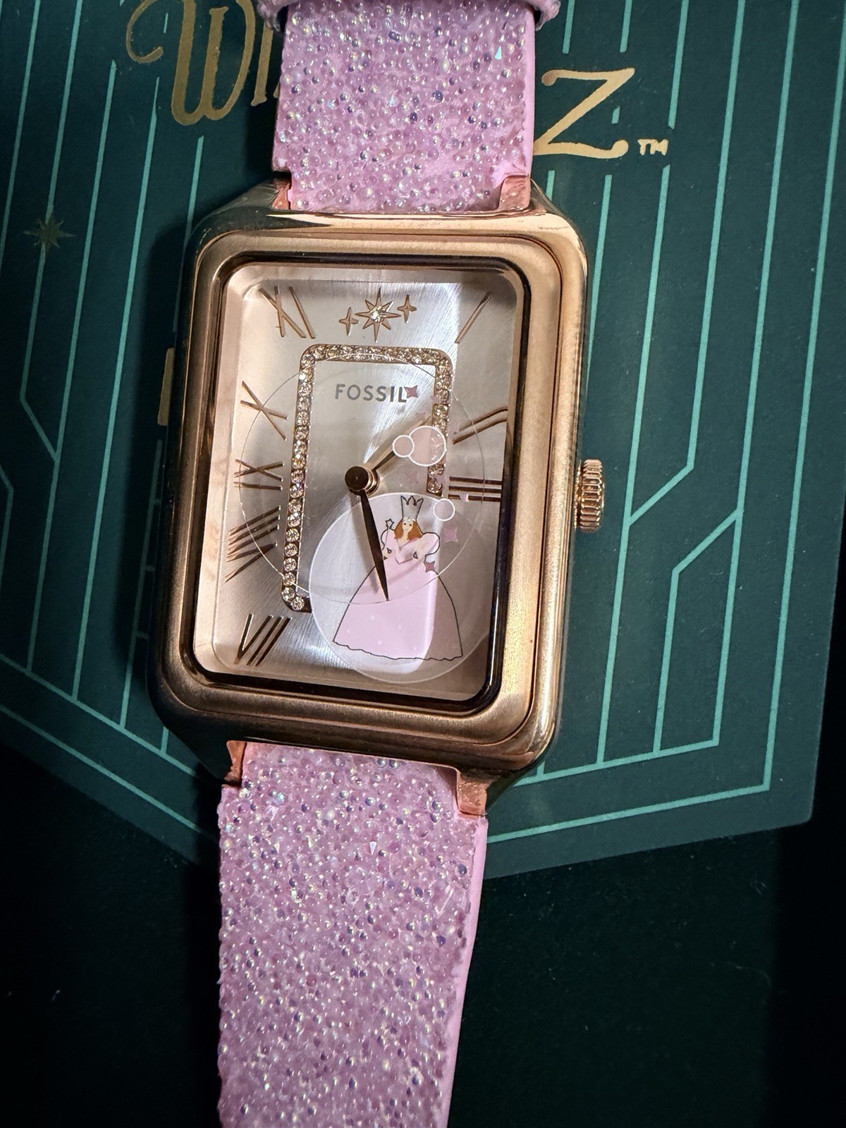 The Wizard of Oz x Fossil GLINDA THE GOOD WITCH Limited Edition Rose Gold The Wizard of Oz x Fossil GLINDA THE GOOD WITCH Limited Edition Rose Gold