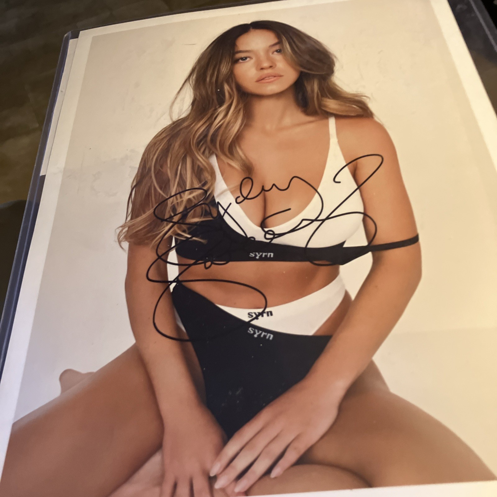 SYDNEY SWEENEY Signed Autograph 8x10 inch Original Signature + COA Syrn SYDNEY SWEENEY Signed Autograph 8x10 inch Original Signature + COA Syrn