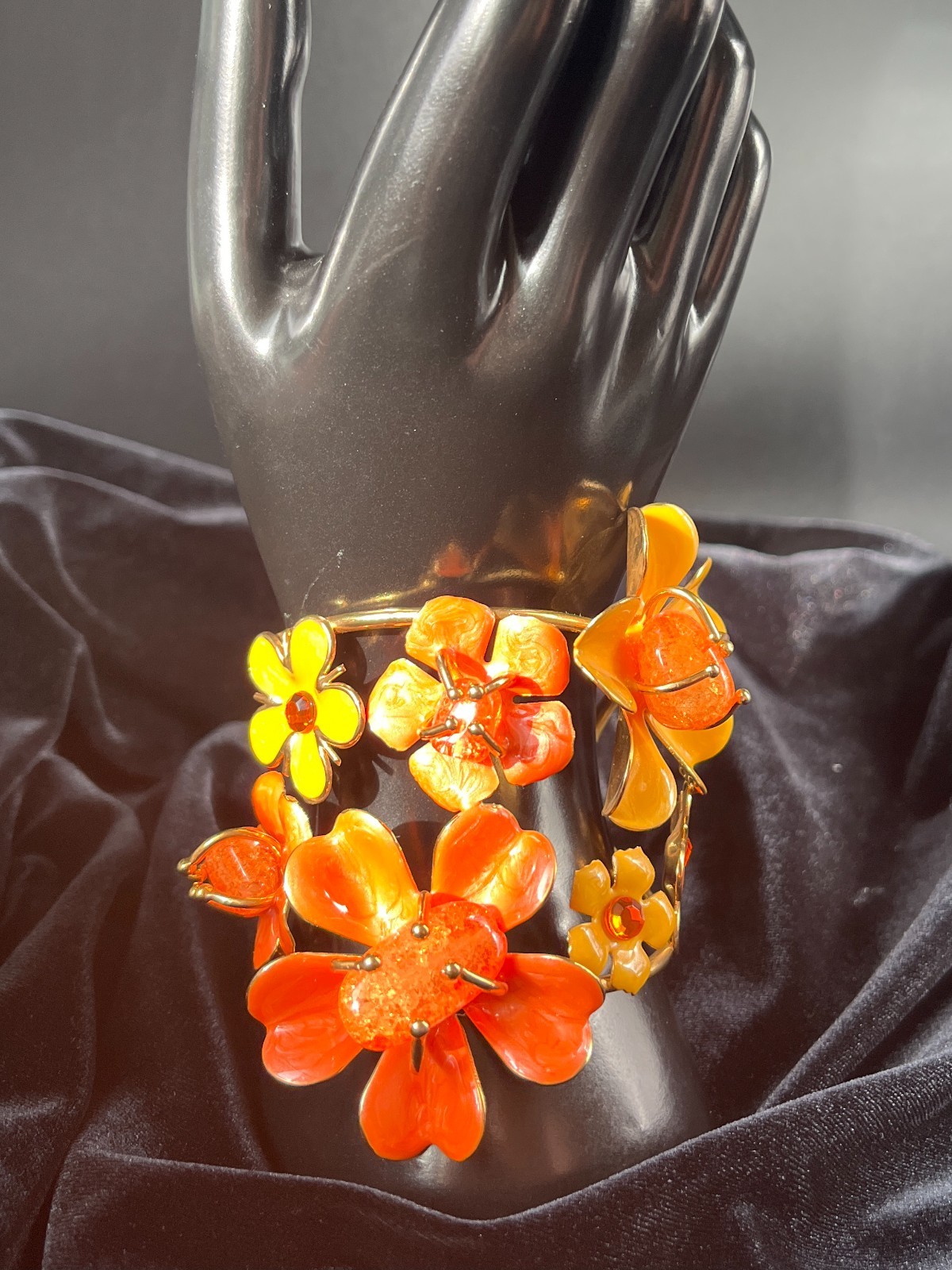 Vintage Painted Flower Bracelet Cuff Jewelry Orange Rare Unsigned Art Deco Vintage Painted Flower Bracelet Cuff Jewelry Orange Rare Unsigned Art Deco