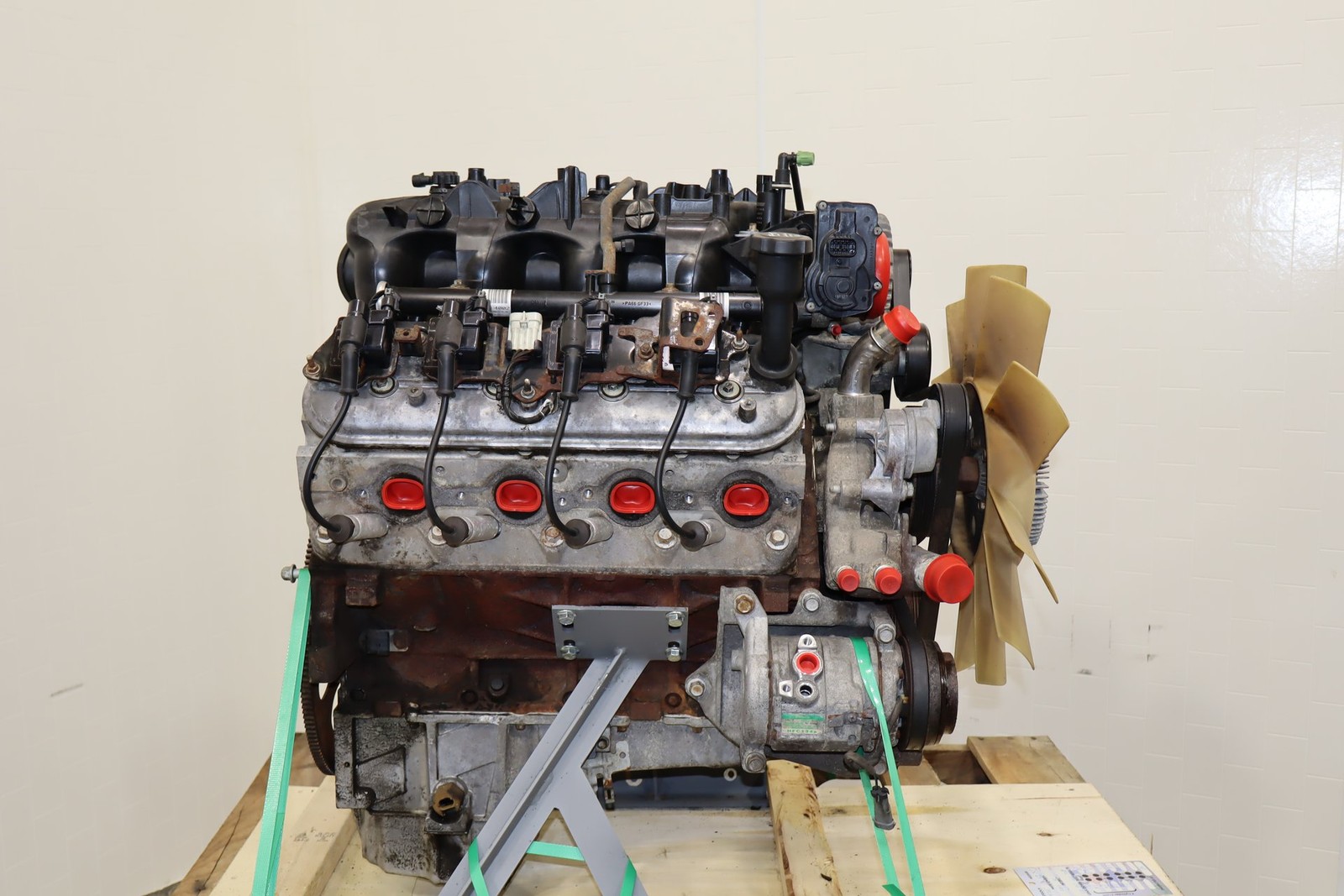 2001-2007 Chevrolet 6.0L LQ4 Engine W/ Accessories 162757 Miles