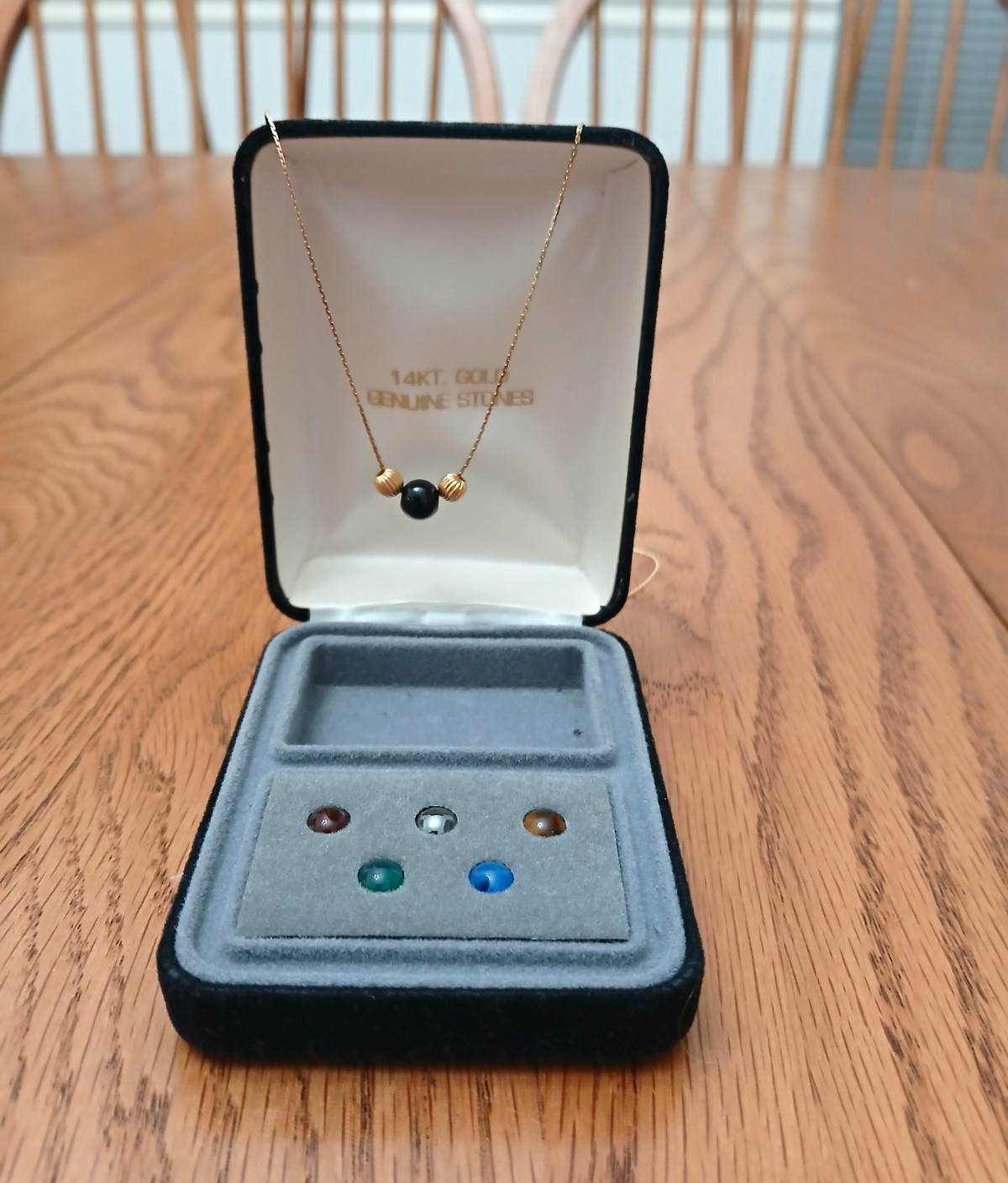 14K Yellow Gold Box Chain Necklace 18in w/ Natural Round Onyx Bead Charm