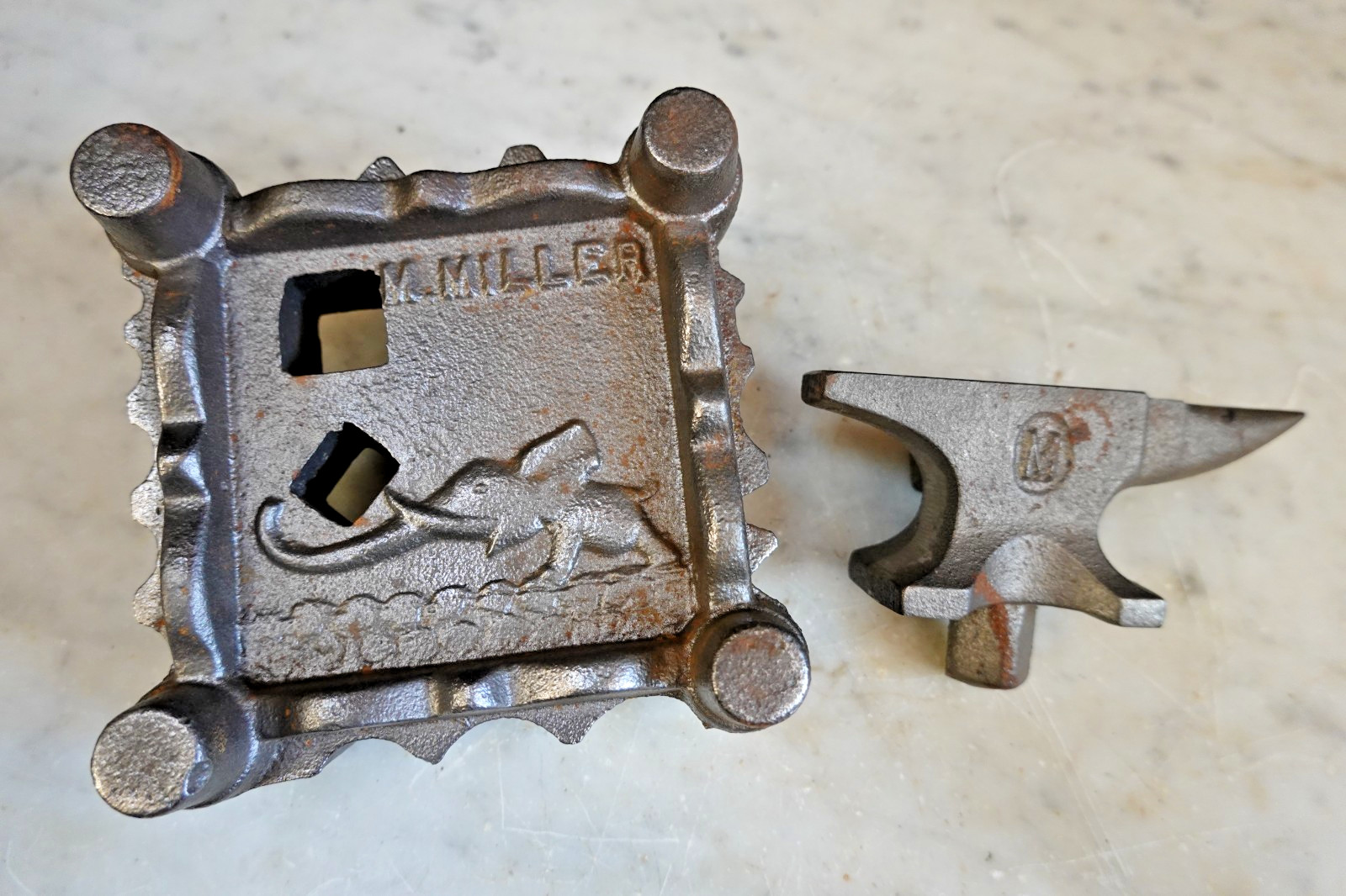 RARE BLACKSMITH MINI SWAGE BLOCK \ RARE BLACKSMITH MINI SWAGE BLOCK \