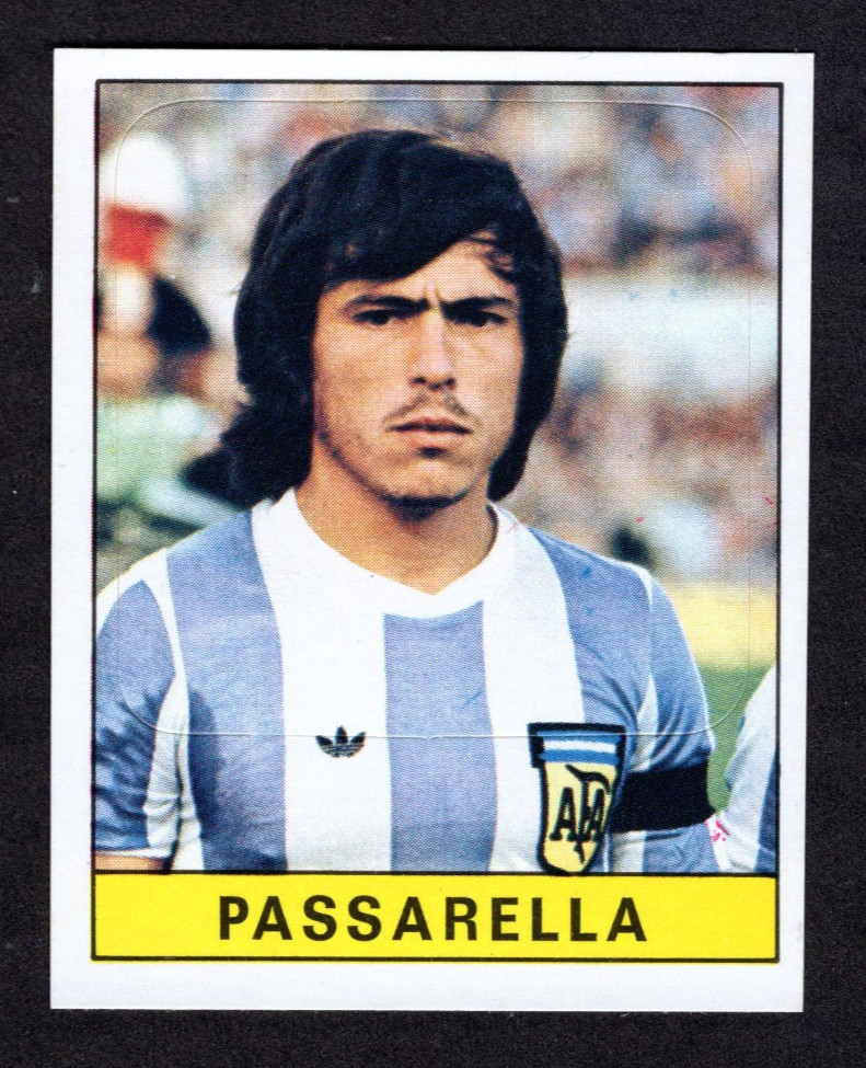 1979-80 Panini Calciatori Daniel Passarella #314 European Stars Unpeeled Back