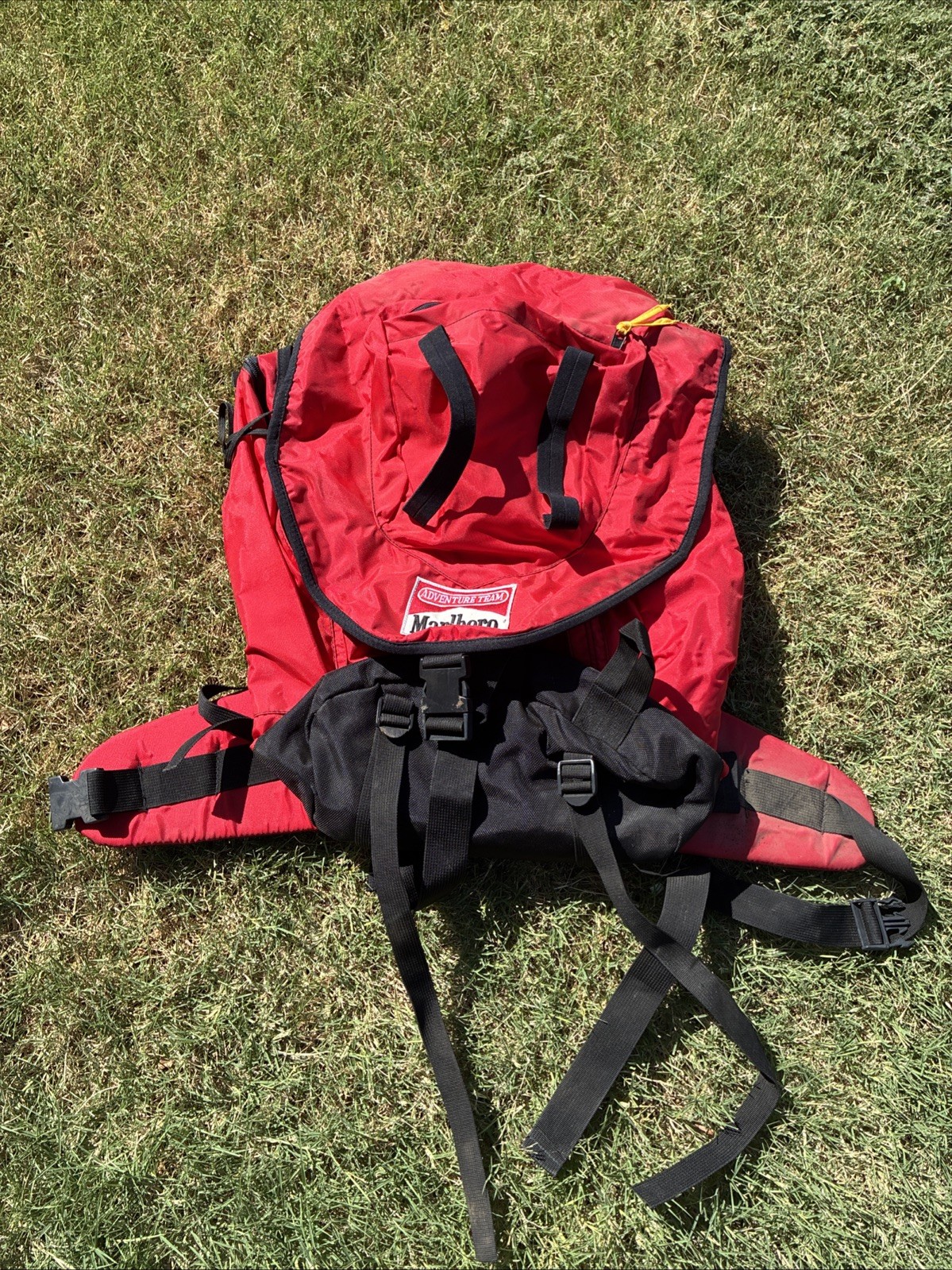 MARLBORO GEAR BACKPACK  90S VTG RED BLACK LARGE HIKING CAMPING RUCKSACK BAG