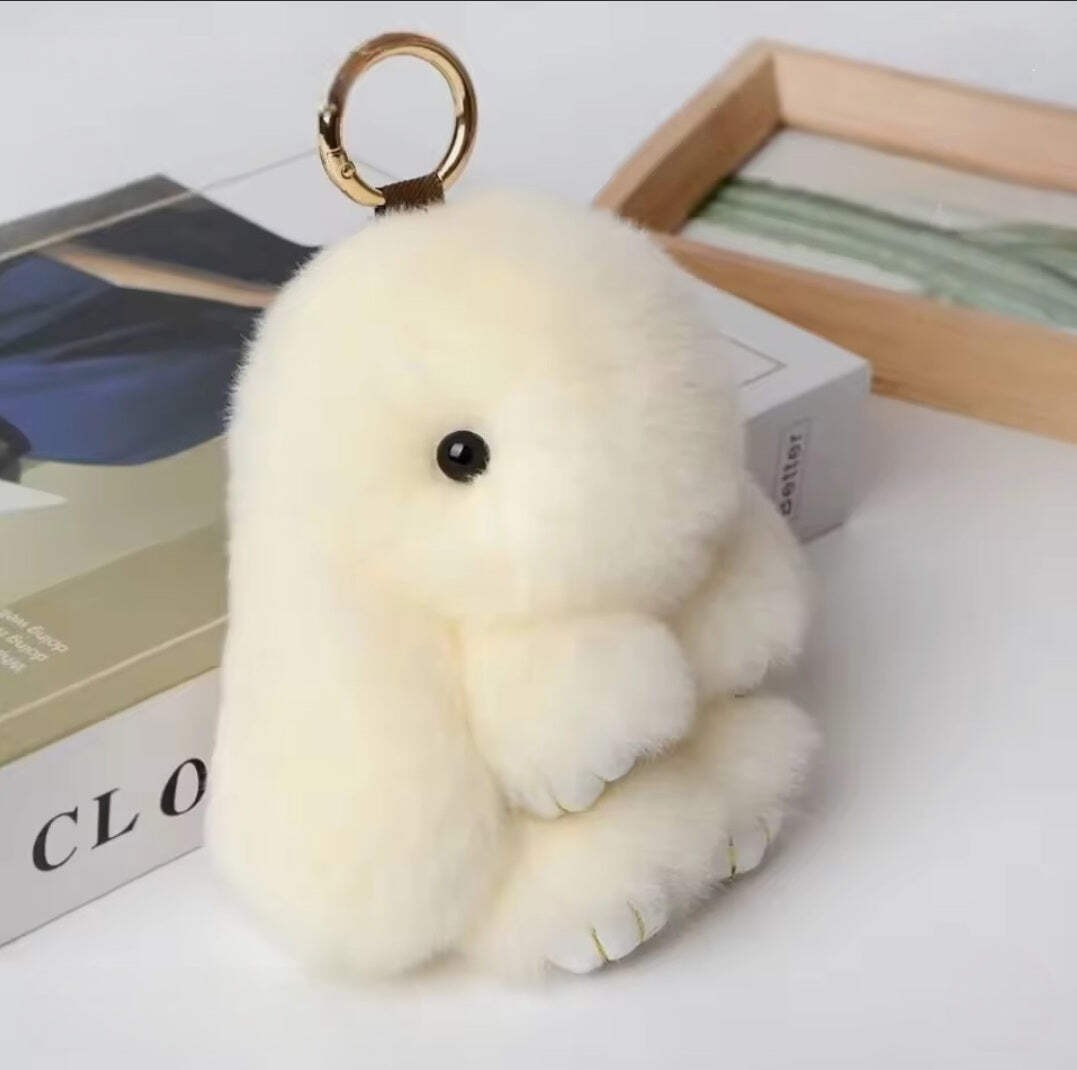 Cute Plush Bunny Keychain – Soft Fluffy Rabbit Bag Charm, Adorable Gift for Kids