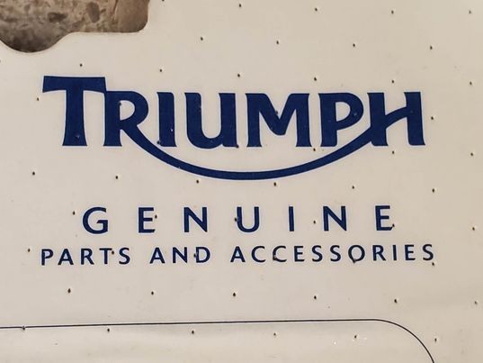 GENUINE TRIUMPH NEW OEM BONNEVILLE MUDGUARD ASSY, FRONT T2300648-PG NOS