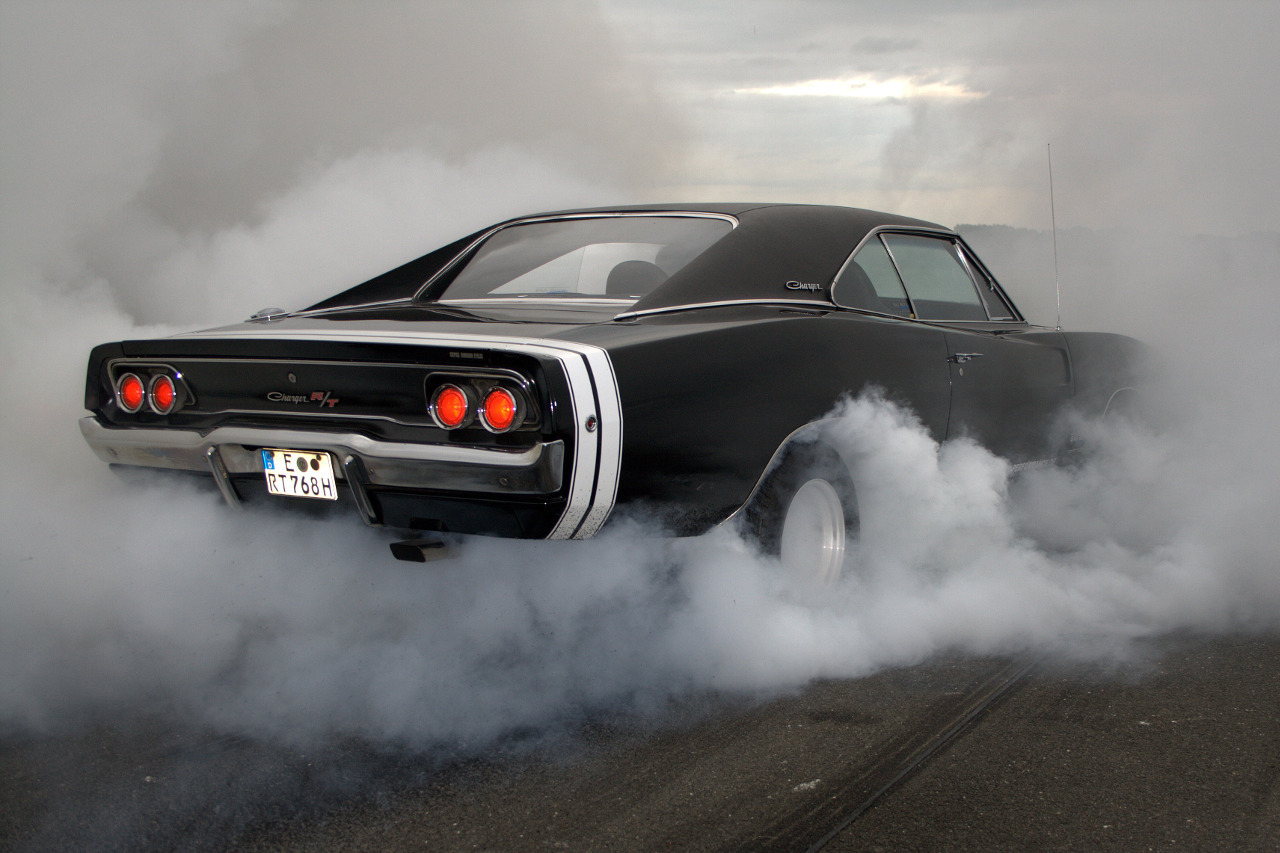 1968 DODGE CHARGER BURNOUT CLASSIC CAR POSTER PRINT 16x24 9MIL PAPER