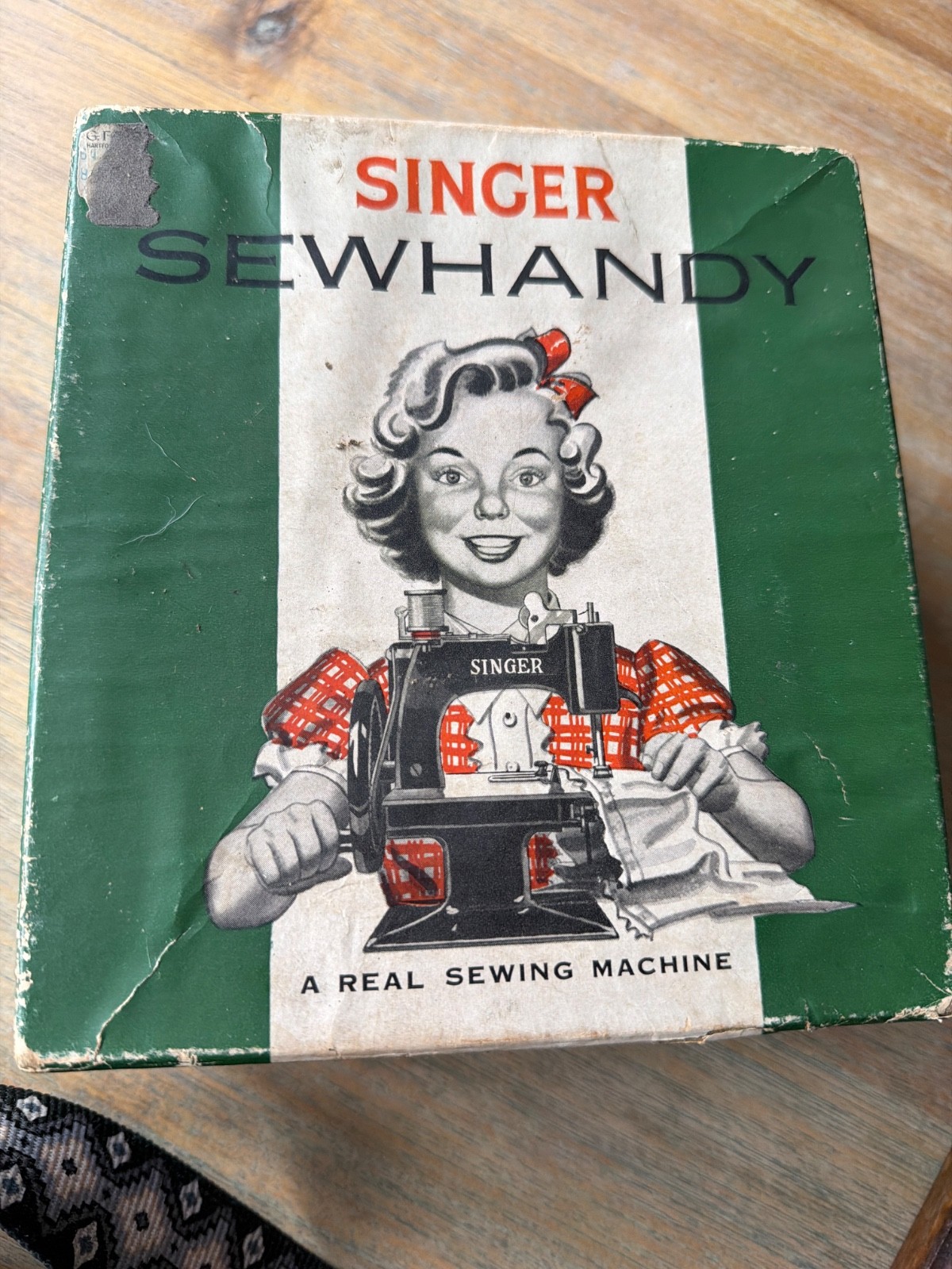BOXED 1953  SINGER SEWHANDY MODEL 20 CHILD'S SEWING MACHINE