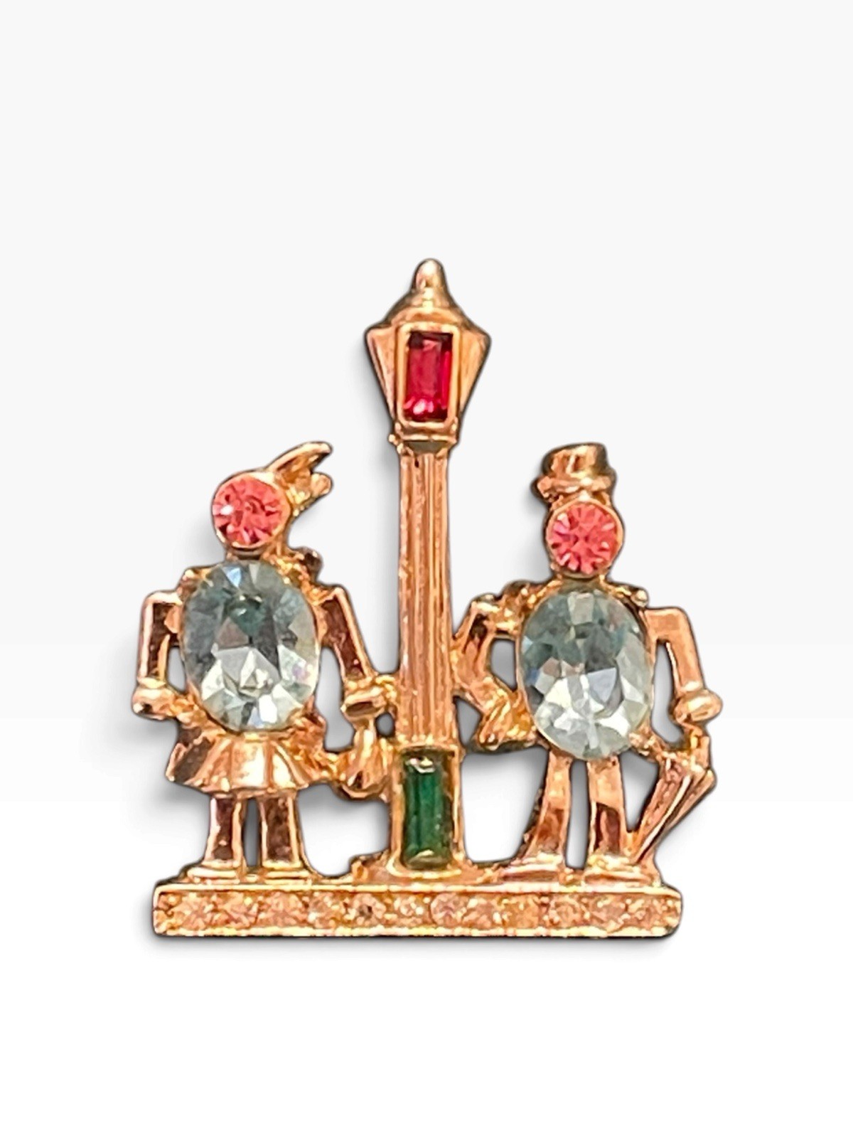 *RARE* 1940’s Unsigned Coro Adolph Katz Couple Under Lamppost Rhinestone Brooch *RARE* 1940’s Unsigned Coro Adolph Katz Couple Under Lamppost Rhinestone Brooch