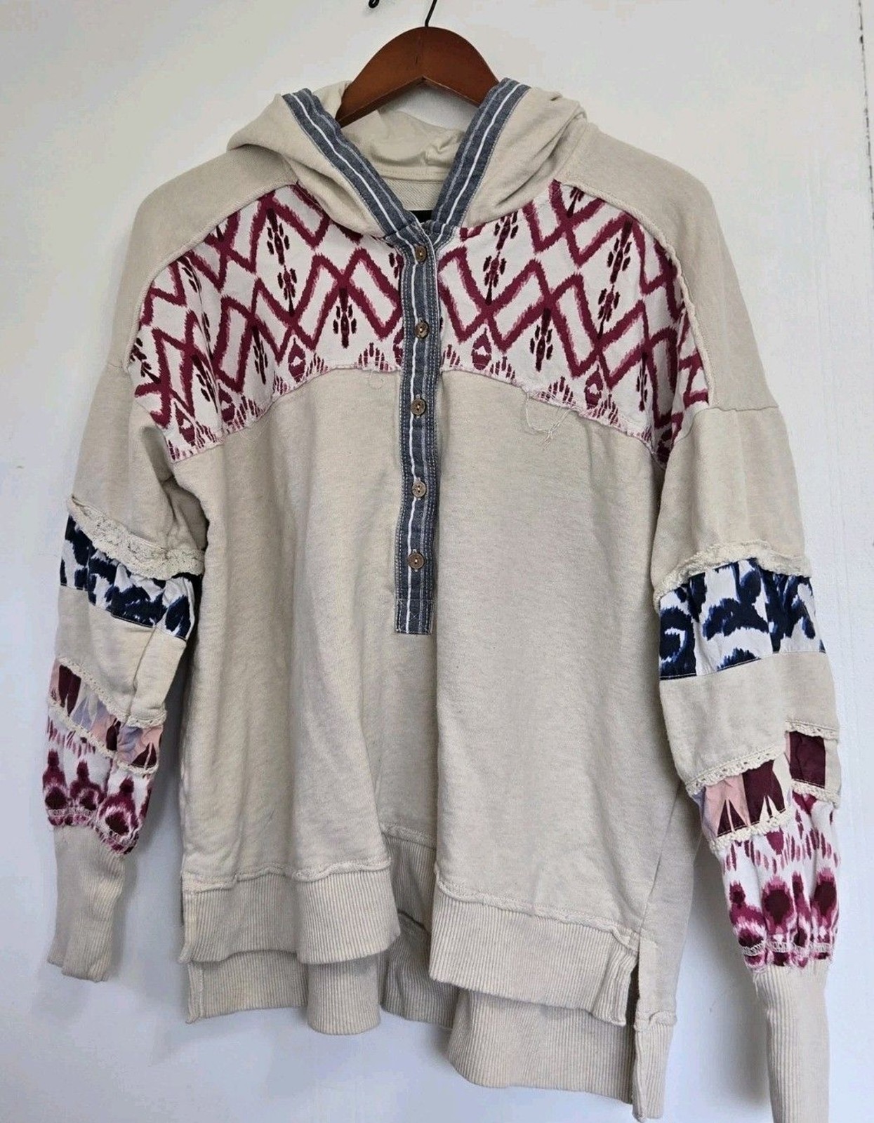 Pilcro Anthropologie Hoodie Womens L Pullover Boho Beige Southwestern Button