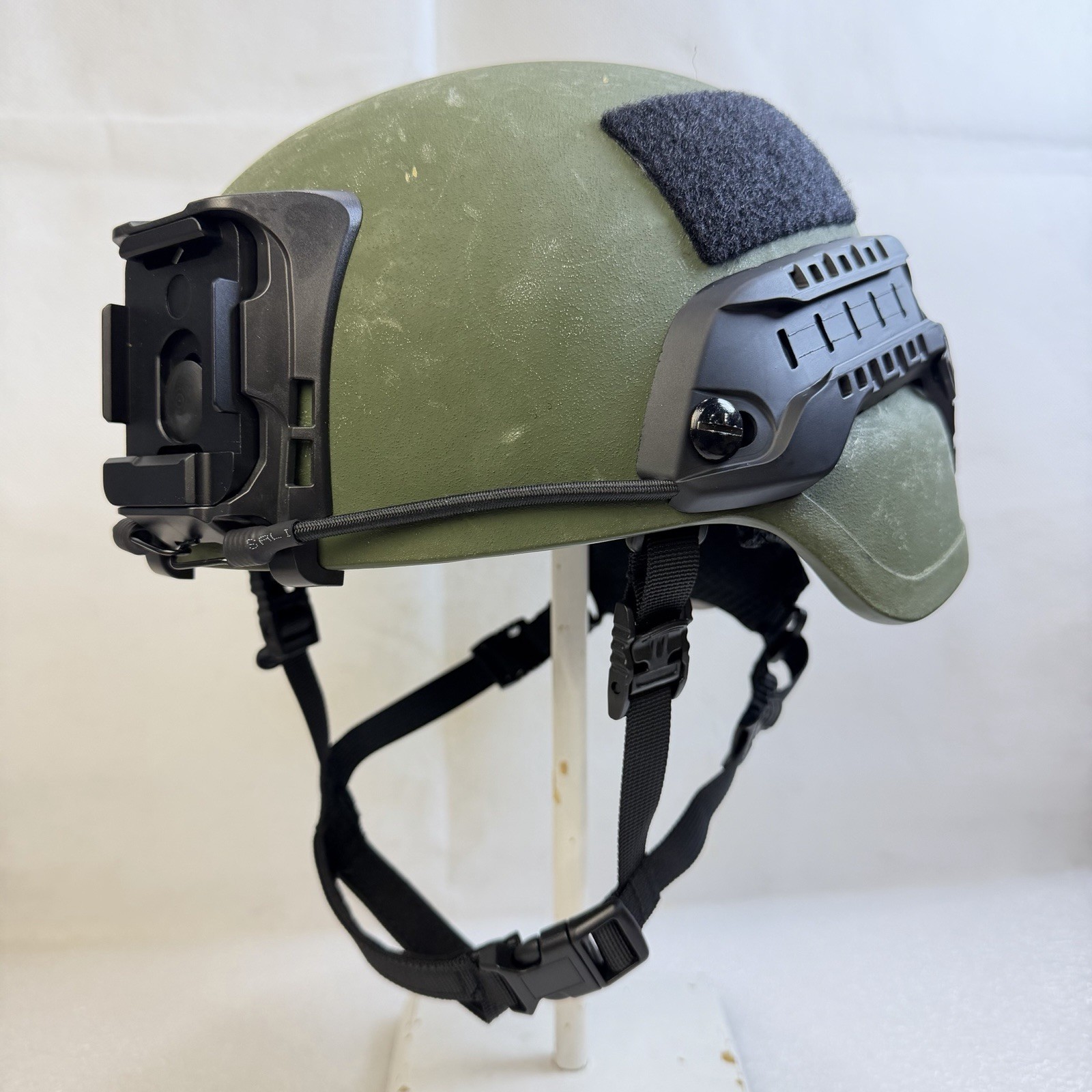 Large Olive Drab & Black ACH Ballistic Military Advanced Combat Helmet MICH Large Olive Drab & Black ACH Ballistic Military Advanced Combat Helmet MICH