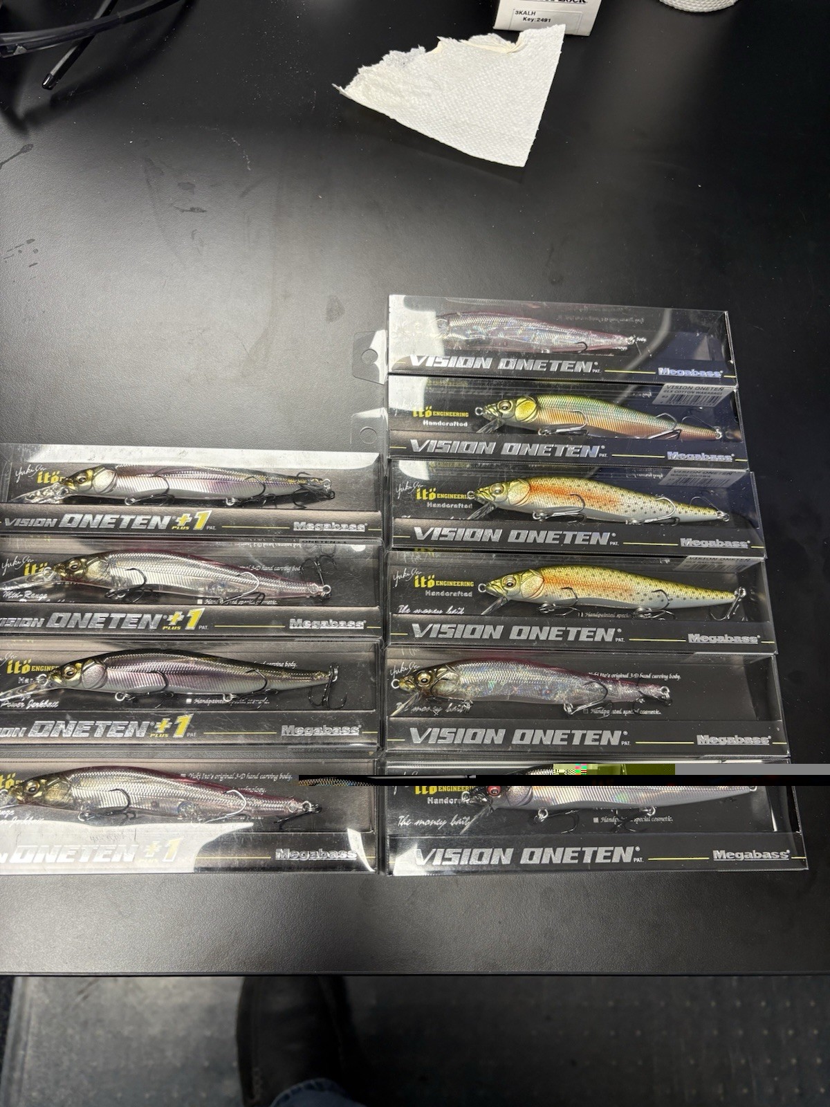 Megabass Vision Oneten & Oneten +1 Suspending Jerkbait Lot of 10 Multicolor Megabass Vision Oneten & Oneten +1 Suspending Jerkbait Lot of 10 Multicolor