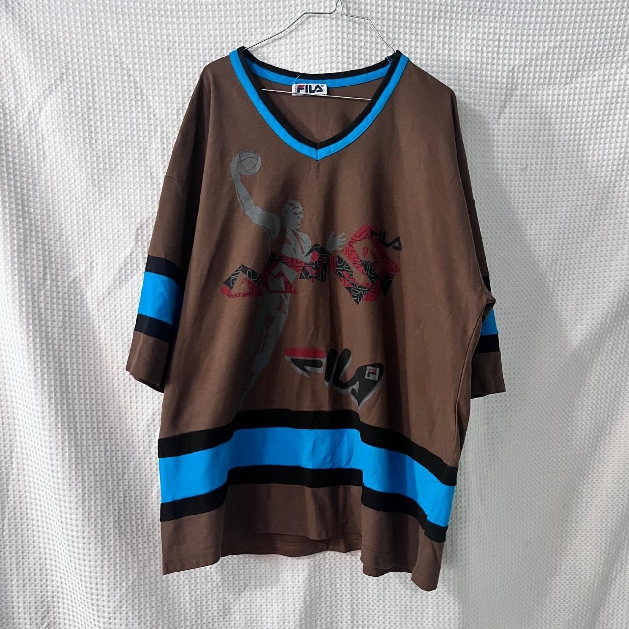 Vintage 90\'s Fila MADE IN ITALY mens basketball graphic puller over Size L Vintage 90\'s Fila MADE IN ITALY mens basketball graphic puller over Size L