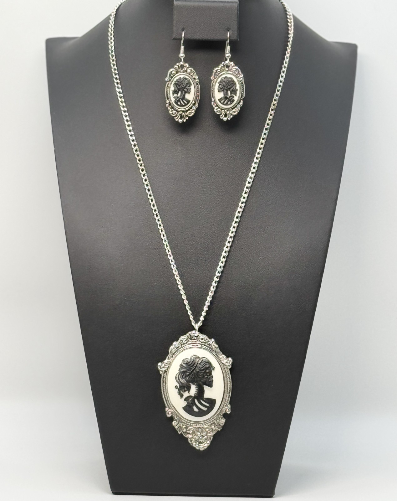 JPI Gothic Skeleton Cameo Necklace Earrings Set Y2K Halloween Victorian Style