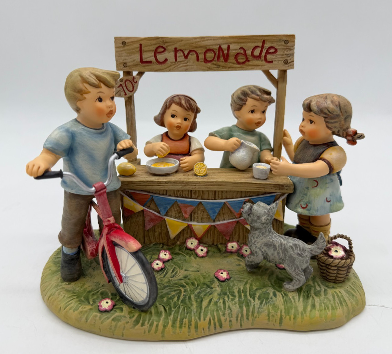 Rare M.J. Hummel Summertime Fun First Issue Lemonade Stand Danbury Mint 2018 Rare M.J. Hummel Summertime Fun First Issue Lemonade Stand Danbury Mint 2018
