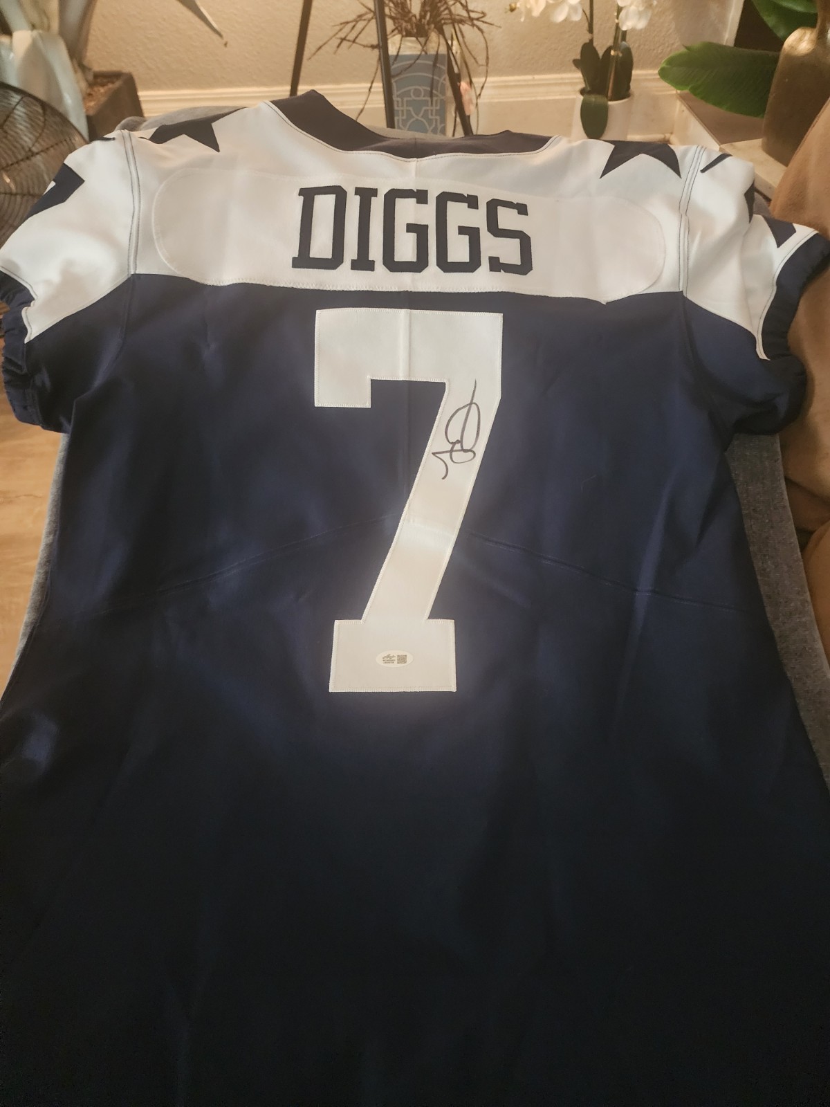 Trevon Diggs Signed Cowboys #7 Football Auuthentic Jersey Autographed Leaf COA Trevon Diggs Signed Cowboys #7 Football Auuthentic Jersey Autographed Leaf COA