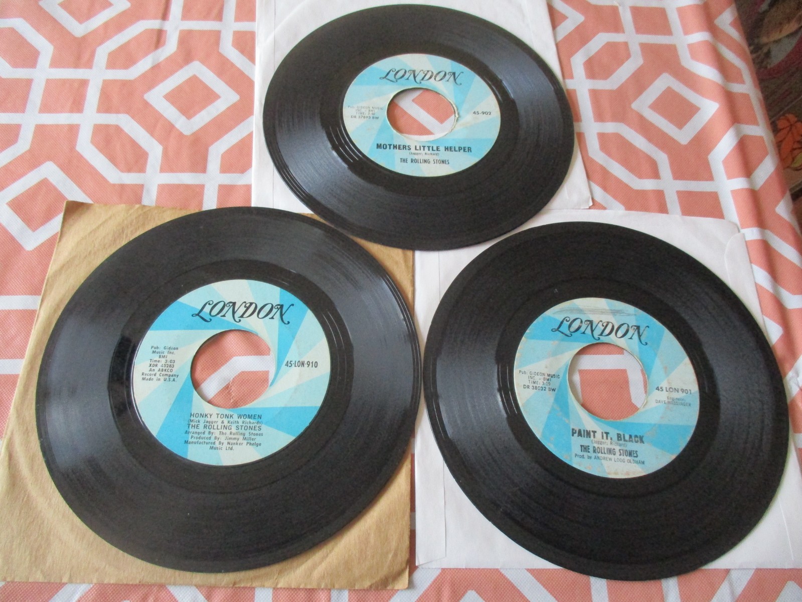 ROLLING STONES-LOT 3 45s-Paint It Black,Mother\'s Little Helper,Honky Tonk Woman