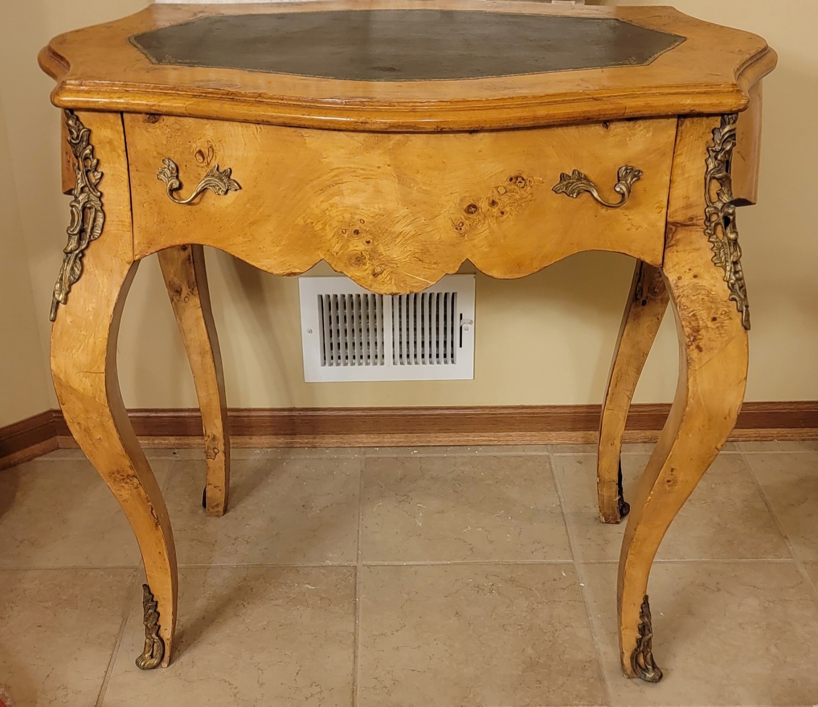 $1300 Antique French Style Leather Top Desk Table Ormolu Trim One Drawer