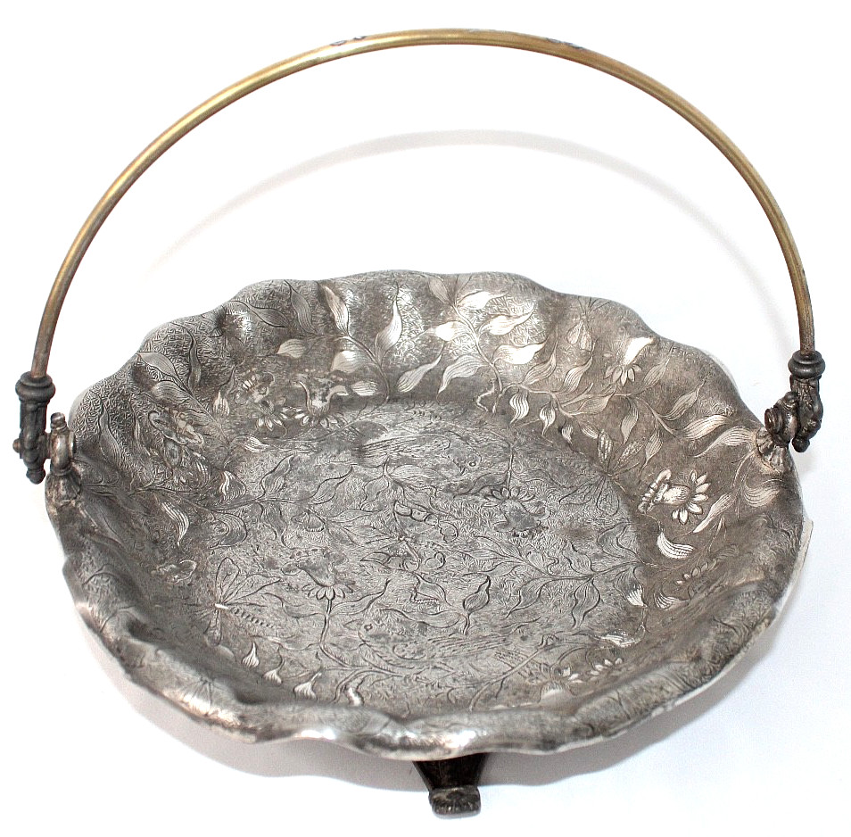 ANTQ James W. Tufts #2741 Quadruple Plate Footed Bridal Basket - Aesthetic Birds ANTQ James W. Tufts #2741 Quadruple Plate Footed Bridal Basket - Aesthetic Birds