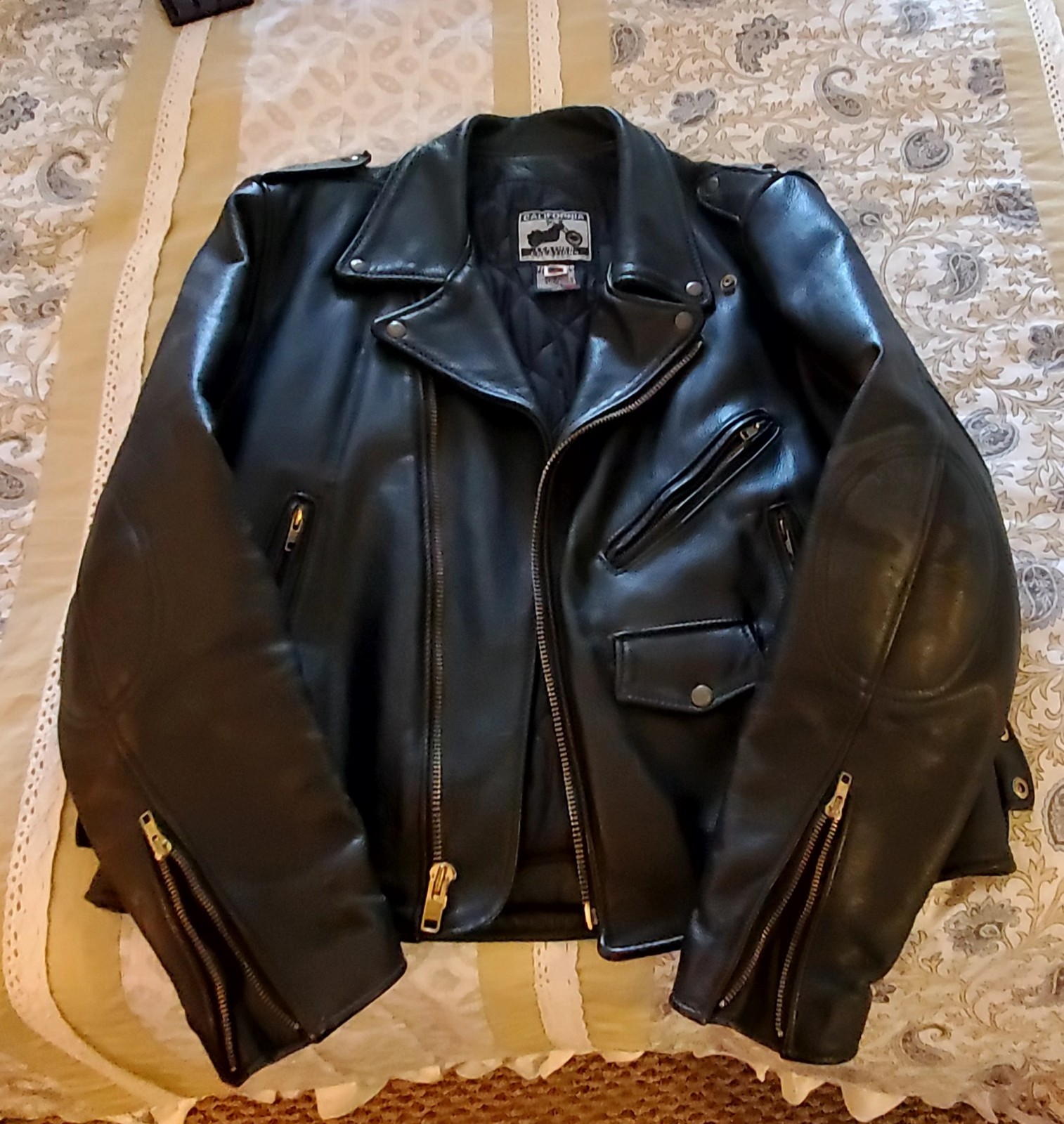 Vintage Leather Biker Jacket By California Leather Creations Men\'s Size 46 Vintage Leather Biker Jacket By California Leather Creations Men\'s Size 46