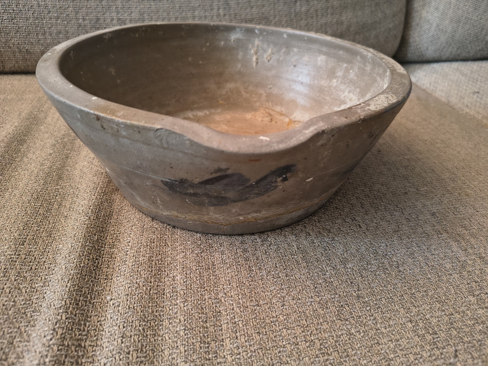 19TH CENTURY SHENANDOAH VALLEY GRAY STONEWARE MILK PAN CROCK LOVINGLY REPAIRED 19TH CENTURY SHENANDOAH VALLEY GRAY STONEWARE MILK PAN CROCK LOVINGLY REPAIRED