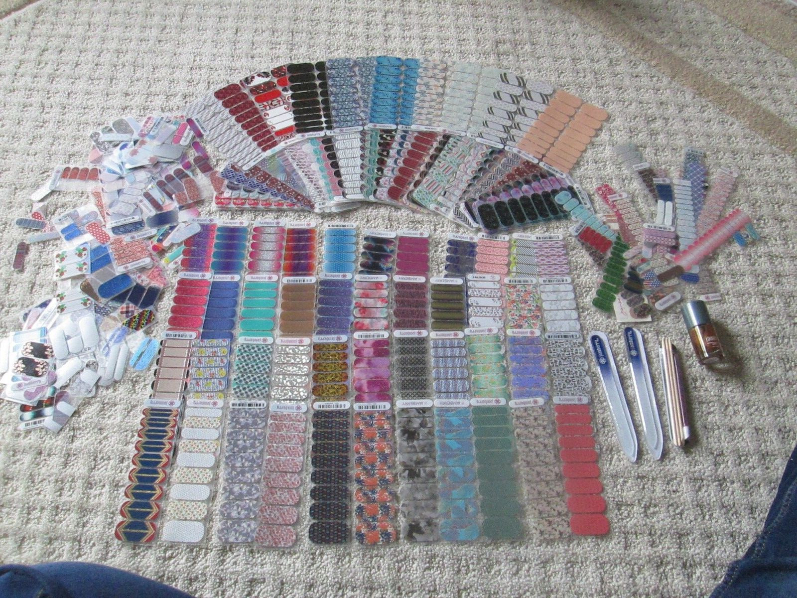 Jamberry Huge Nail 112 Half Sheets/ 10 Full Size/ Petite Juniors/ Tools/Partials Jamberry Huge Nail 112 Half Sheets/ 10 Full Size/ Petite Juniors/ Tools/Partials