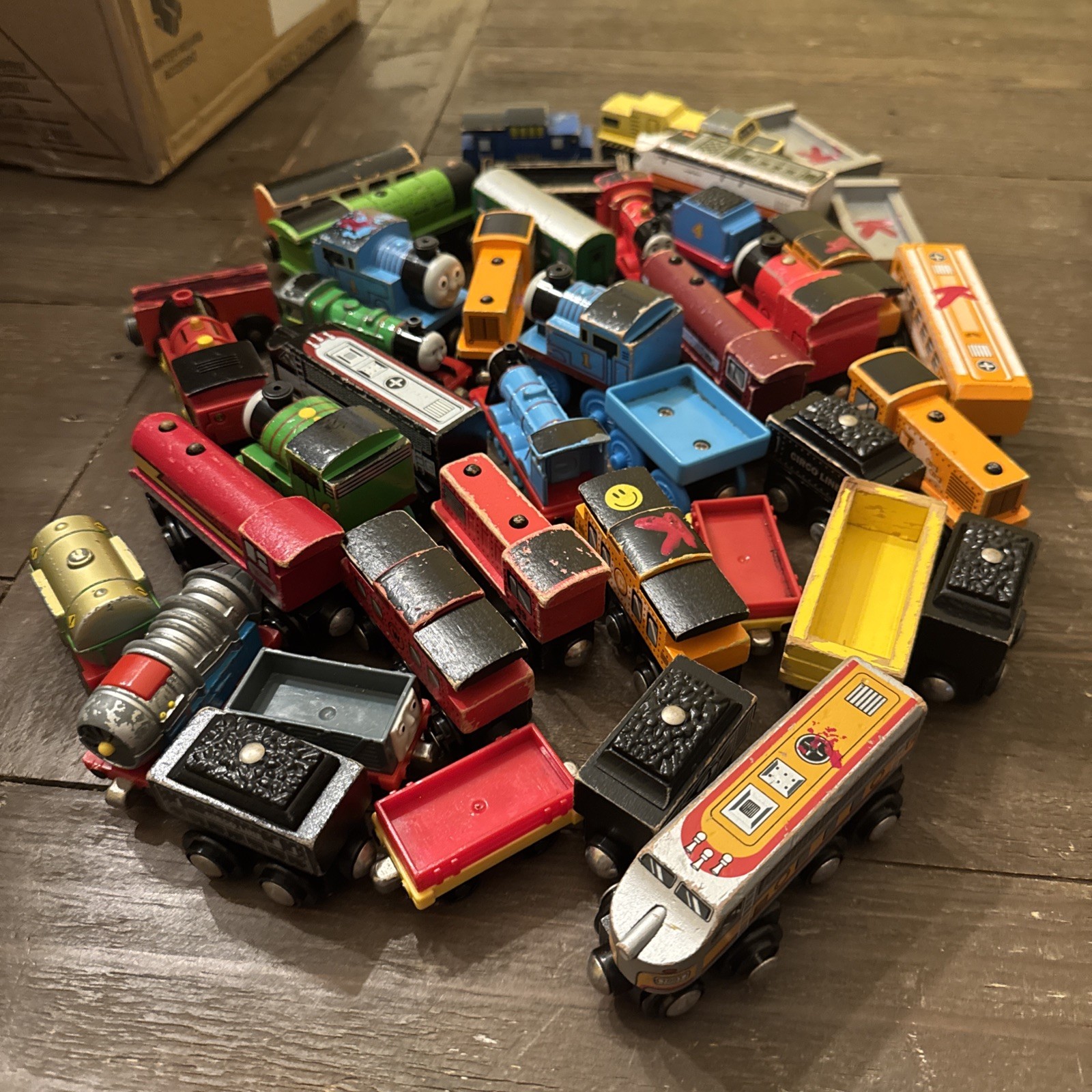 Vintage Thomas The Train Wooden / Metallic Magnetic Mixed Lot of 45 Vintage Thomas The Train Wooden / Metallic Magnetic Mixed Lot of 45
