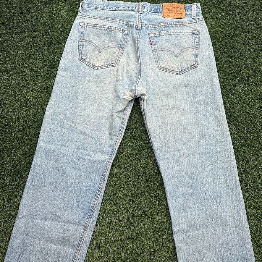 Vintage 90s Levis 501 Jeans Mens 34x30 (Fits 32x30) Light Wash Denim USA READ Vintage 90s Levis 501 Jeans Mens 34x30 (Fits 32x30) Light Wash Denim USA READ
