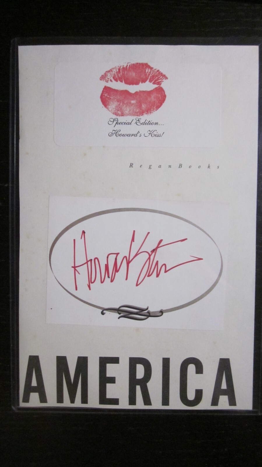 HOWARD STERN SIGNED PAGE W/CERTIFIED KISS LUCITE HOLDER (SUPER RARE) HOWARD STERN SIGNED PAGE W/CERTIFIED KISS LUCITE HOLDER (SUPER RARE)
