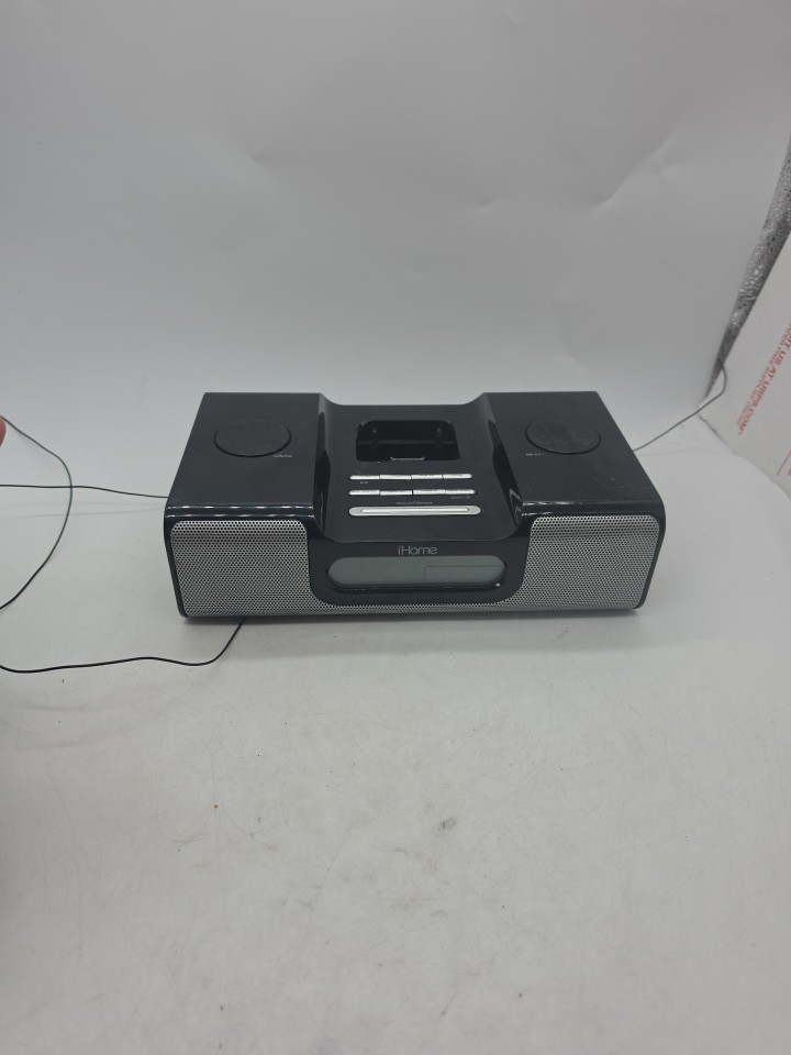iHome Alarm Clock Radio Docking Station Model iH5B Tested Working No Plug iHome Alarm Clock Radio Docking Station Model iH5B Tested Working No Plug