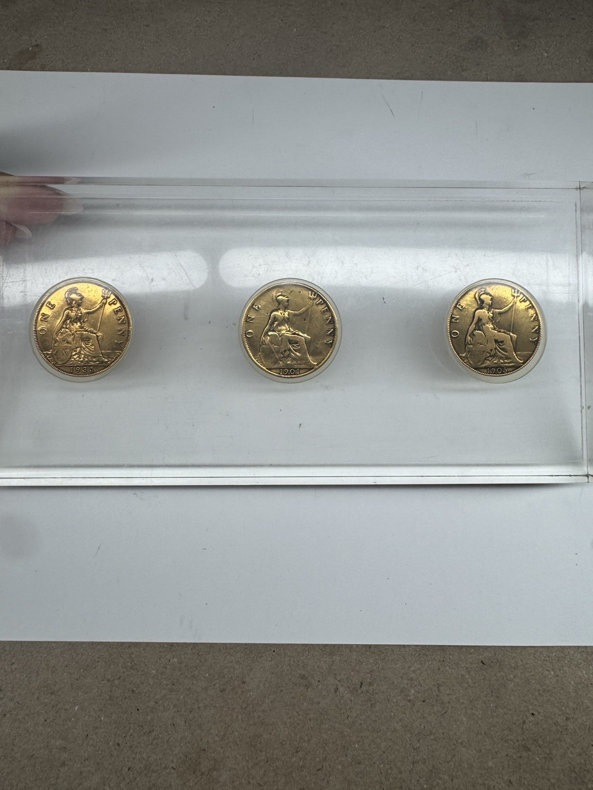 Vintage British 3 Monarchs Bronze Penny Coins Acrylic Display Block Desk Decor