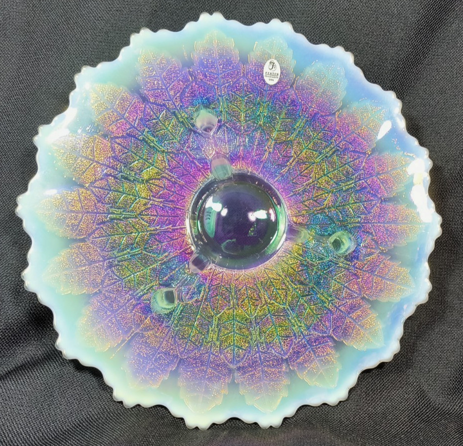 Beautiful Fenton Art Glass 3 Footed Cake Plate Leaf Pattern Multi Iridescent 12\ Beautiful Fenton Art Glass 3 Footed Cake Plate Leaf Pattern Multi Iridescent 12\