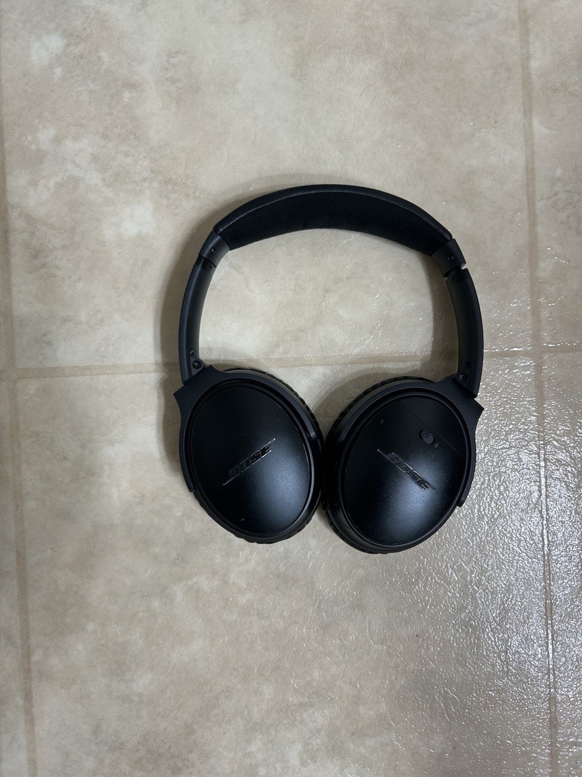 Bose QuietComfort 35 QC35 Series I Wireless Noise-Cancelling Headphones, Black Bose QuietComfort 35 QC35 Series I Wireless Noise-Cancelling Headphones, Black