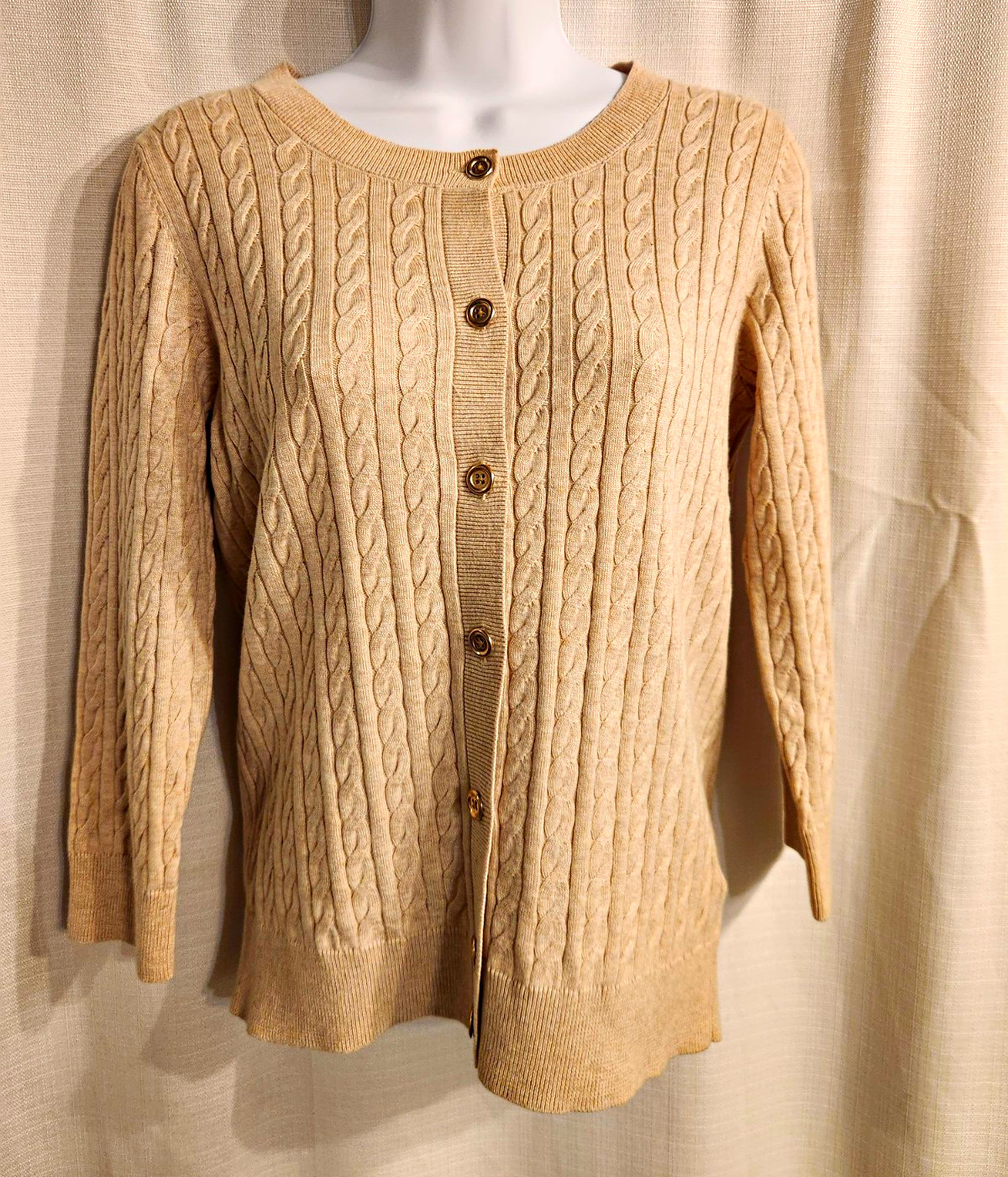 Talbots Women’s Beige Cable-Knit Cotton Button Front Crew Neck Cardigan S NWT Talbots Women’s Beige Cable-Knit Cotton Button Front Crew Neck Cardigan S NWT