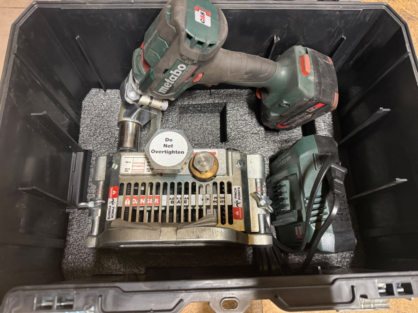 FLEXCO FSK BELT SKIVER FSK2M W/Metabo Drill & Charger Nice FLEXCO FSK BELT SKIVER FSK2M W/Metabo Drill & Charger Nice