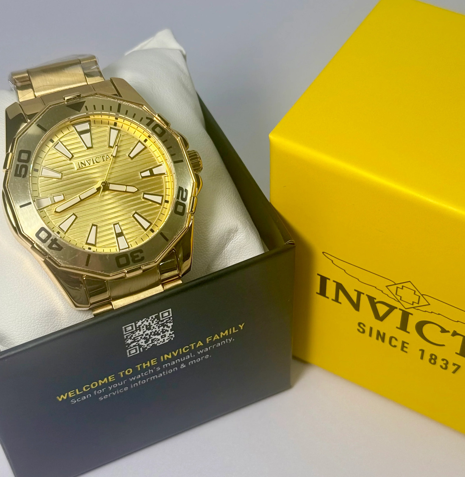 Invicta 69241 Men's Pro Diver Meridian Gold-Tone Watch