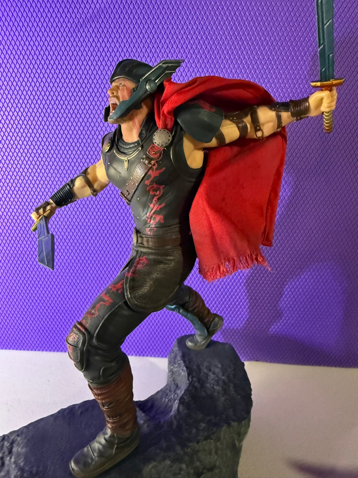 Iron Studios Thor Ragnarok Statue Art Scale 1/10 Iron Studios Thor Ragnarok Statue Art Scale 1/10