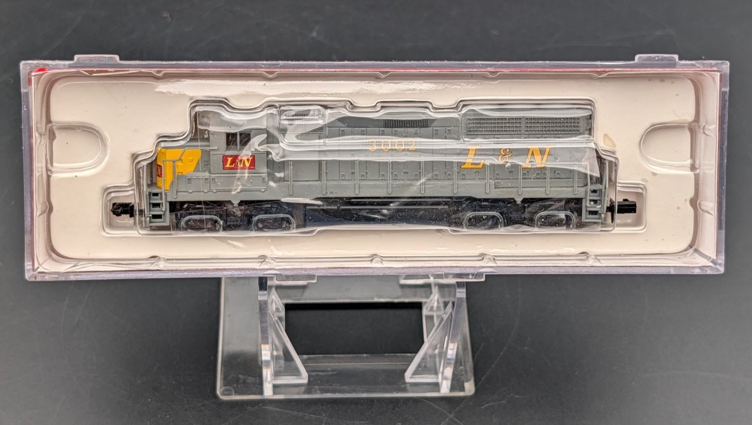 Atlas 48527 N Gauge Model Railroad Louisville Nashville GP-40 - New Old Stock Atlas 48527 N Gauge Model Railroad Louisville Nashville GP-40 - New Old Stock