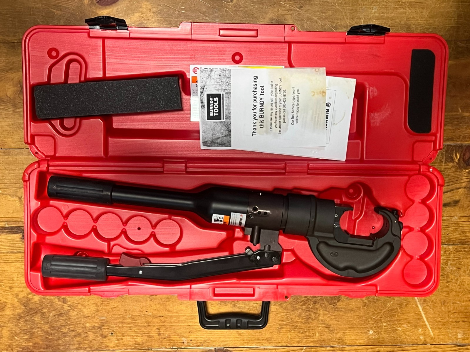 BURNDY Y750HSXT 12-Ton Hydraulic Hand Crimper - New Open Box (Never Used)