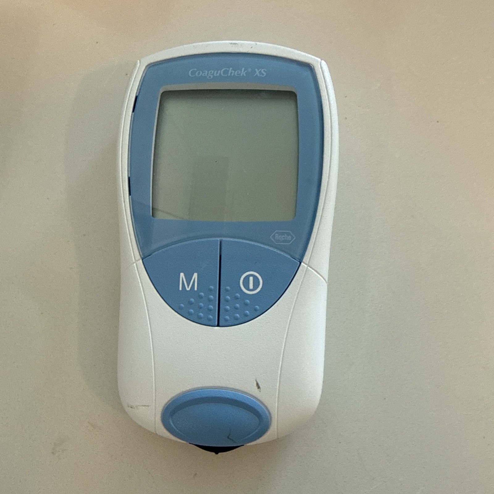 Roche CoaguChek XS BloodCoagulation Meter No Test Strips Roche CoaguChek XS BloodCoagulation Meter No Test Strips