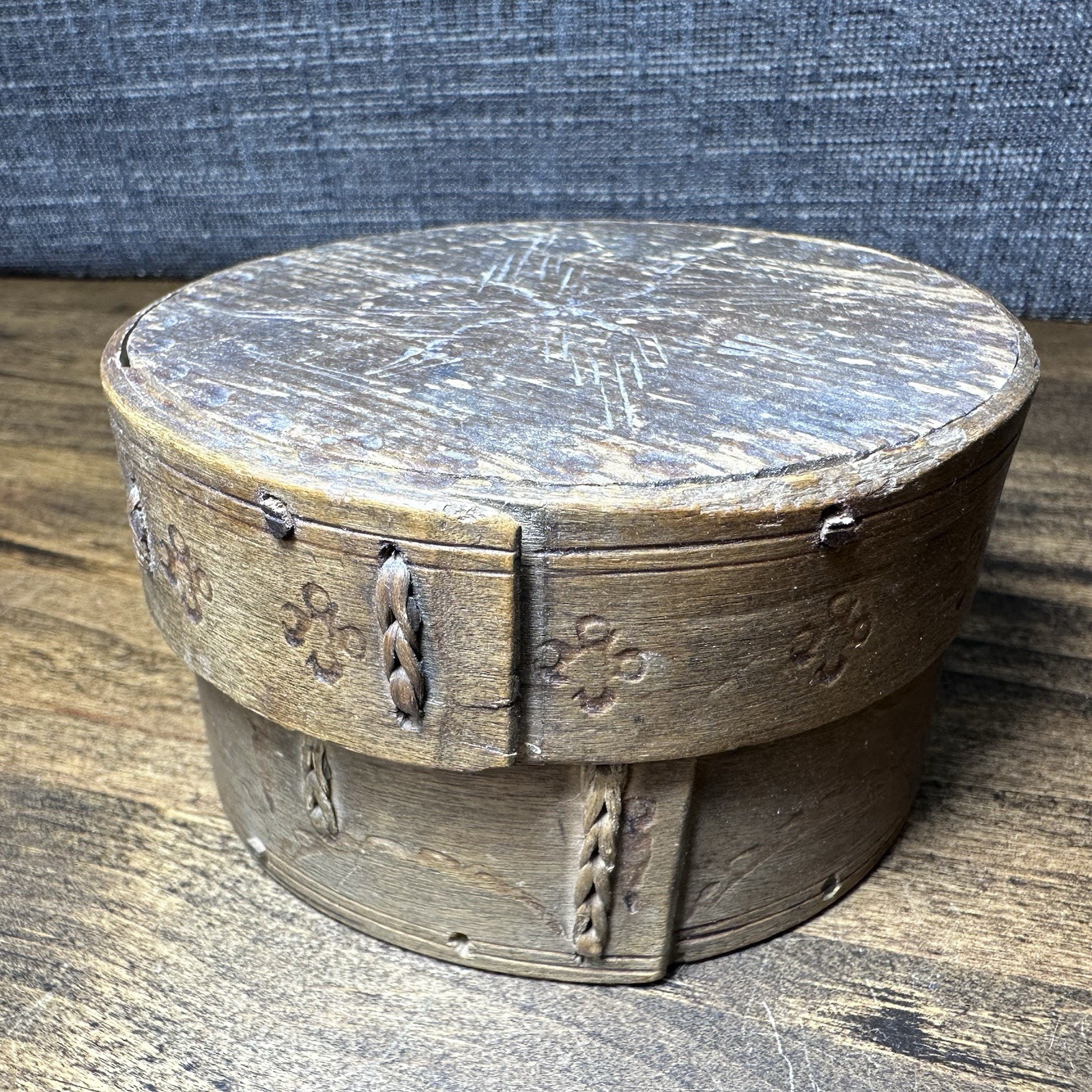 Antique Swedish Svepask Bentwood Box Primitive Folk Art Laced Root Stitch 3.5”