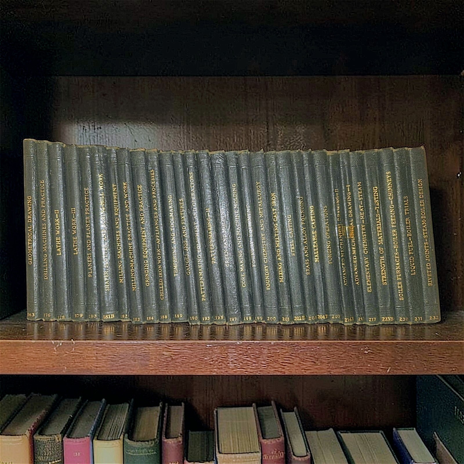 VERY RARE Antique 30-Volume ICS Technical Library (1916 Edition)