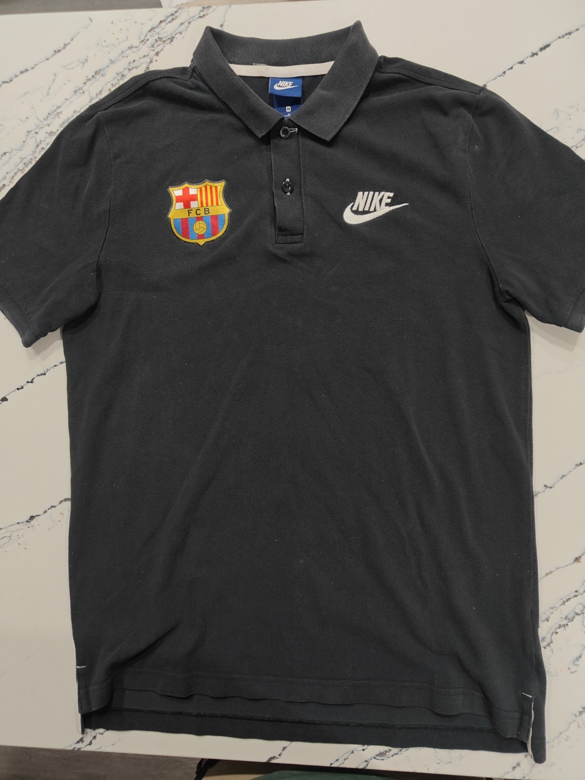 Nike FC Barcelona Mens Polo Shirt Medium Black Crest Soccer Football Nike FC Barcelona Mens Polo Shirt Medium Black Crest Soccer Football