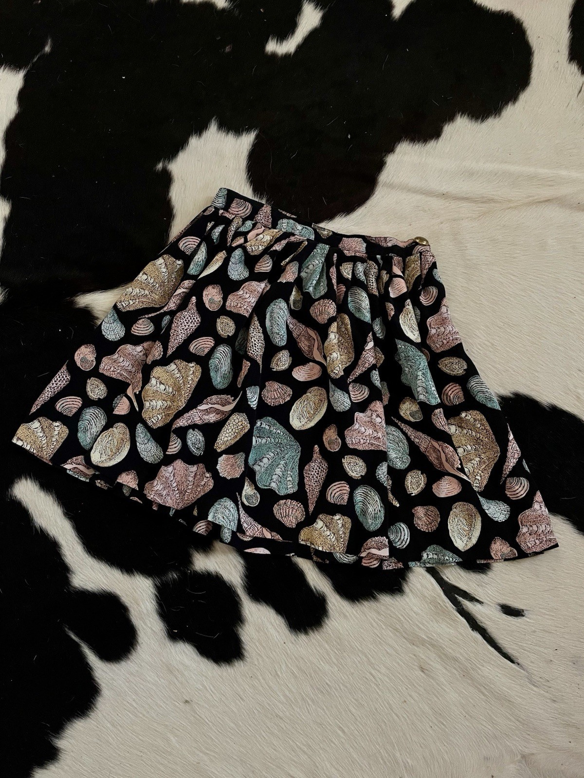 Vintage Women’s Jonathan Martin Rayon Shell Print Skater Skirt Size XS 25” Waist Vintage Women’s Jonathan Martin Rayon Shell Print Skater Skirt Size XS 25” Waist