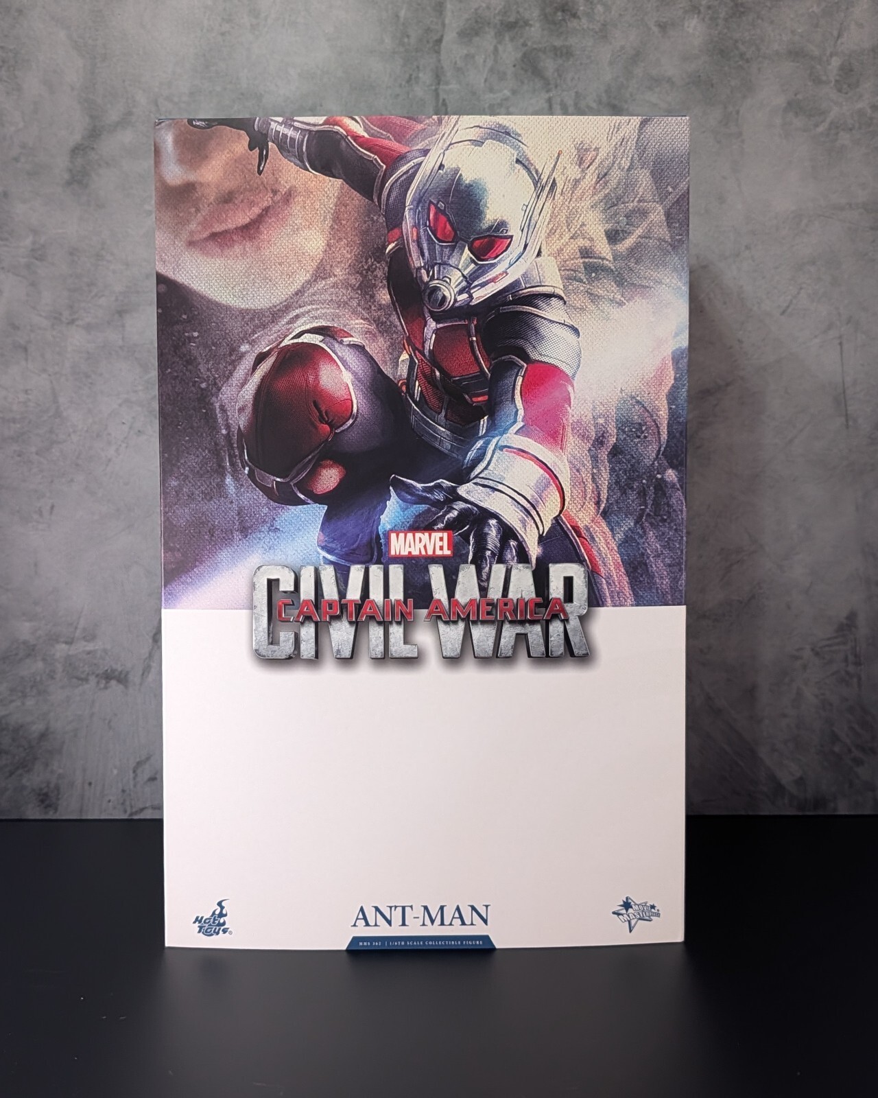 Hot Toys MMS362 Marvel Captain America Civil War Ant-Man Hot Toys MMS362 Marvel Captain America Civil War Ant-Man