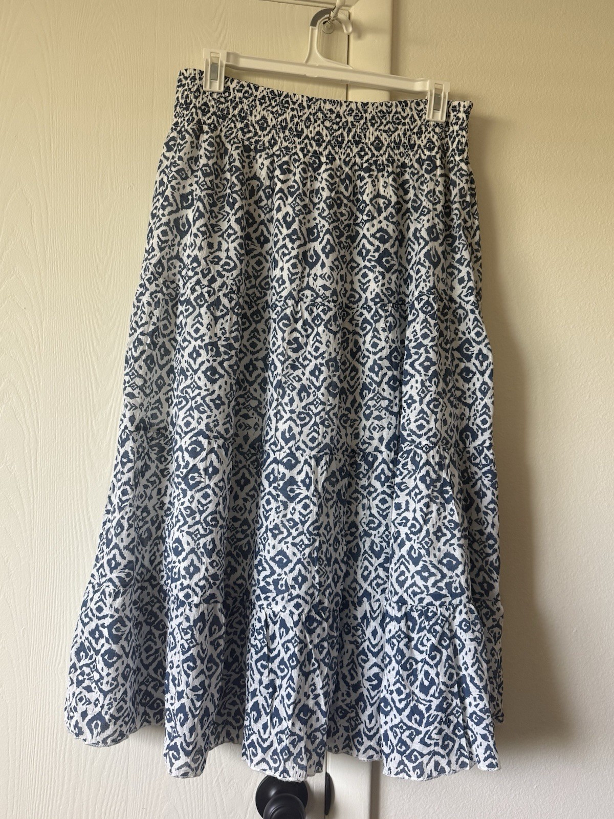 J. Crew Blue White Geometric Knit Midi A-Line Skirt Smocked Pull-On Size XL J. Crew Blue White Geometric Knit Midi A-Line Skirt Smocked Pull-On Size XL